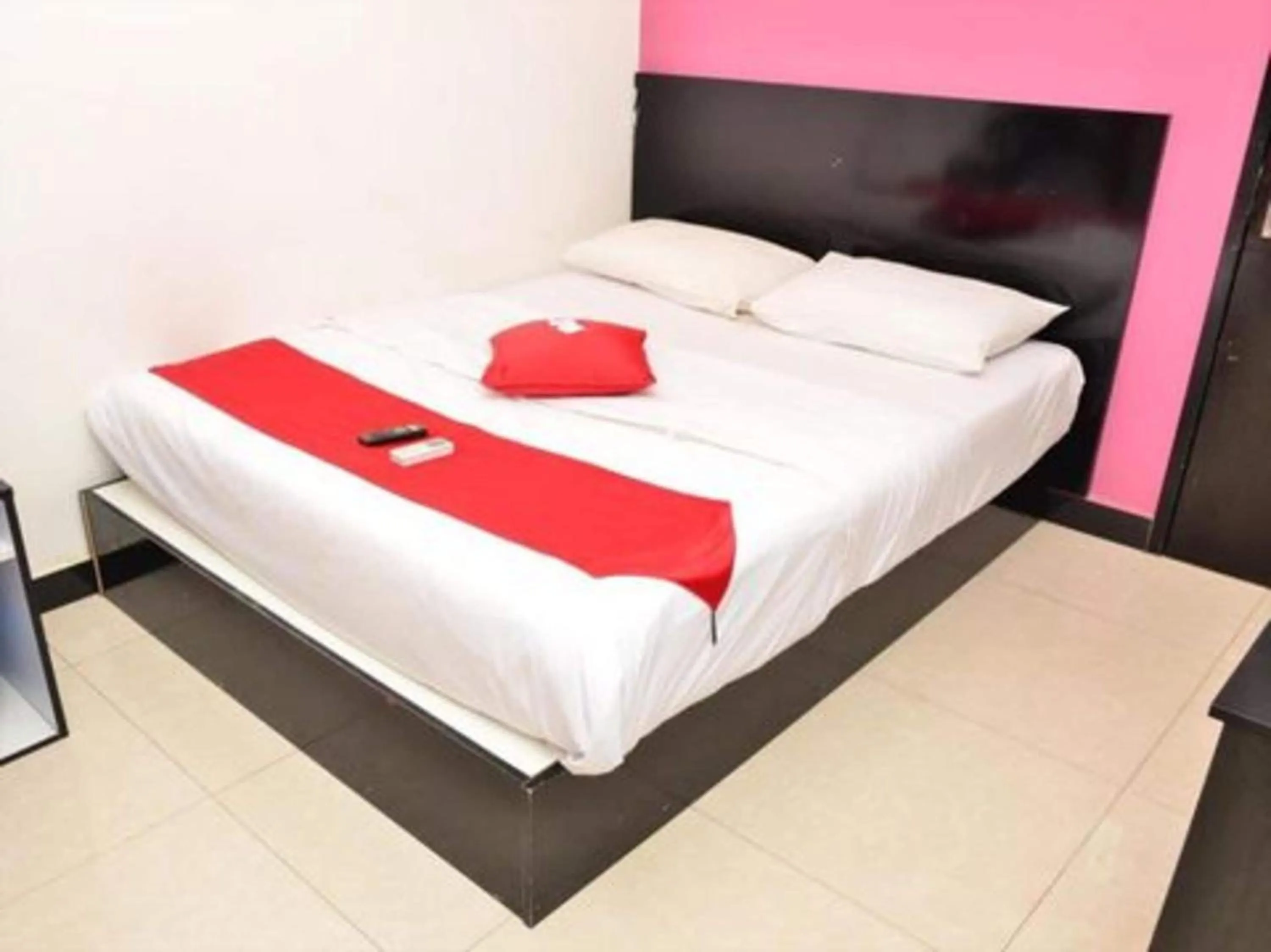 Bedroom, Bed in Hotel O Dspark Port Klang