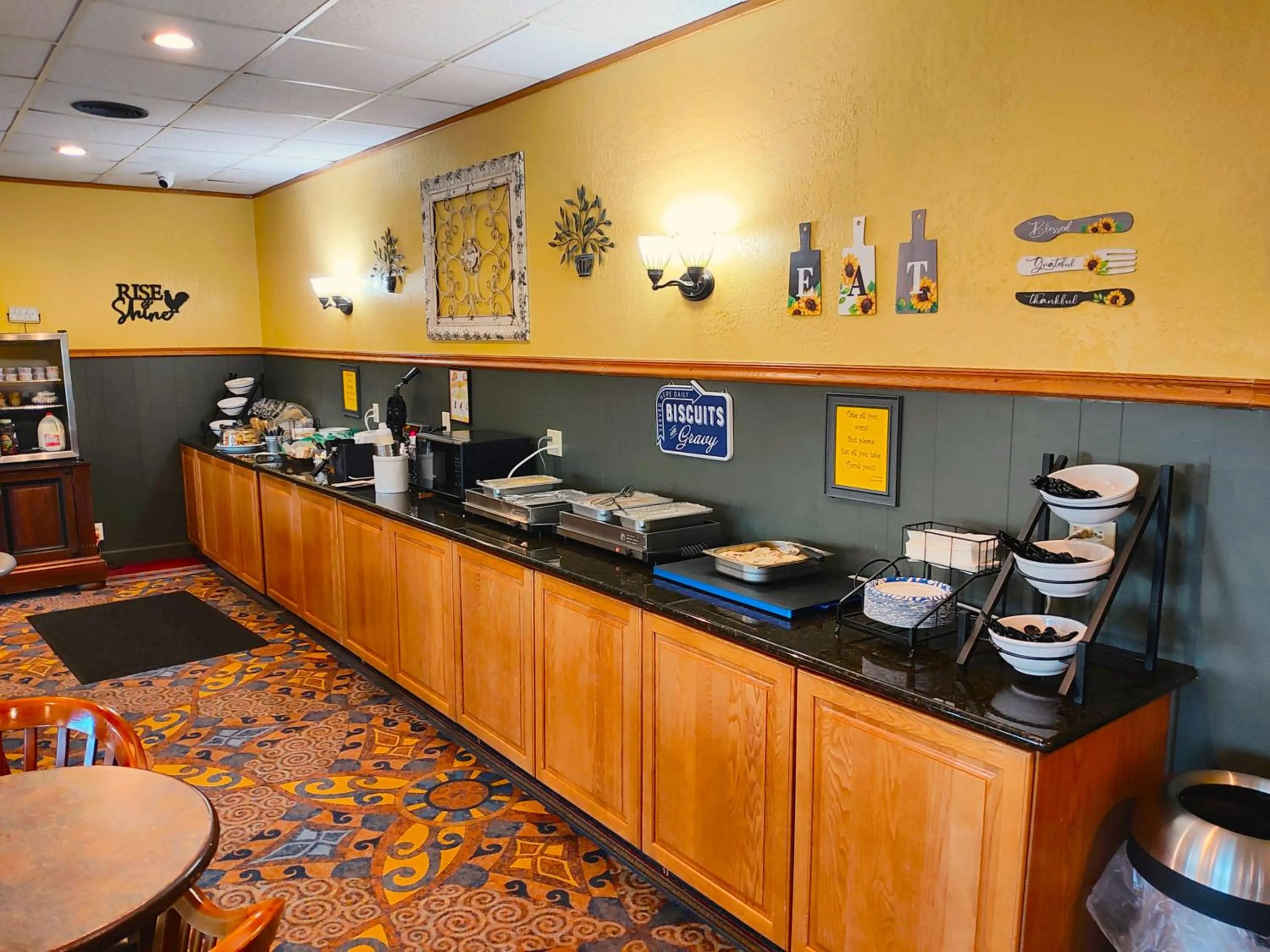 Food in The Lodge at Russell - Russell Inn