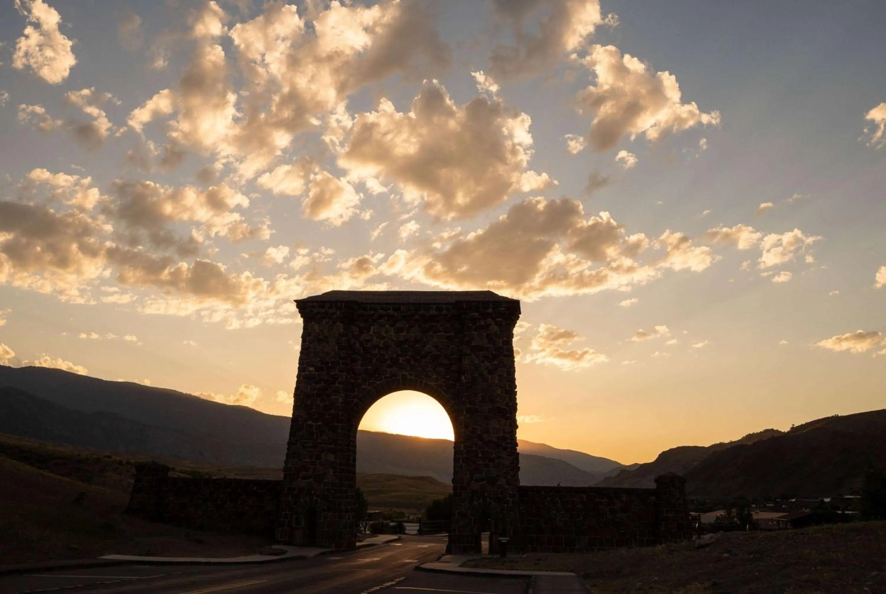 Property building in Super 8 by Wyndham Gardiner/Yellowstone Park Area