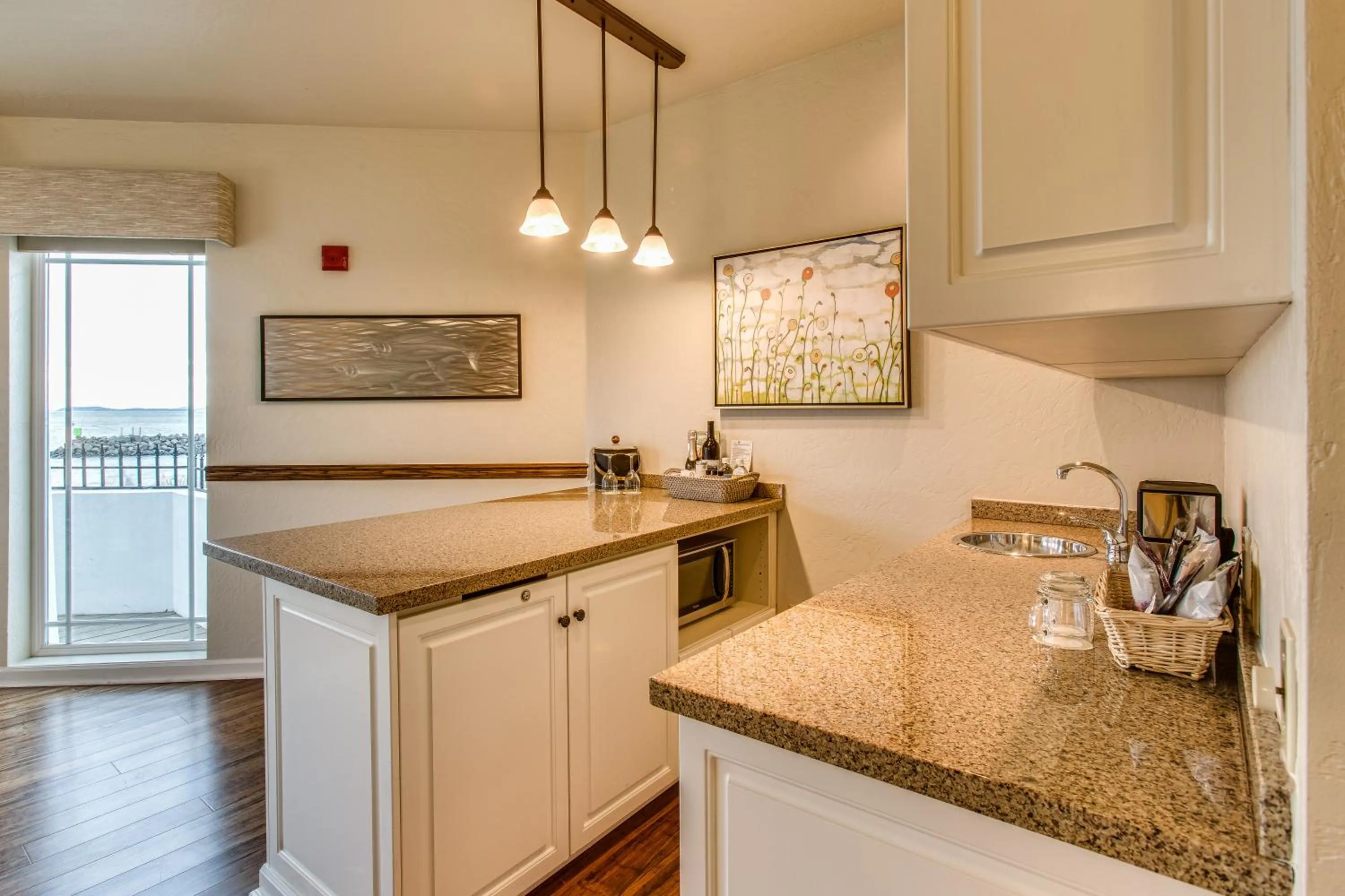 Kitchen or kitchenette in Hotel Bellwether on Bellingham Bay