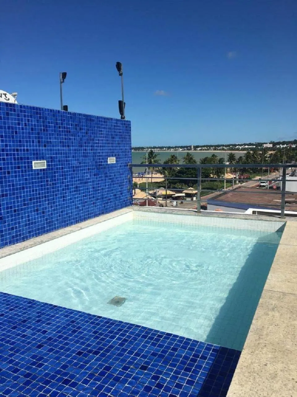 Swimming pool in Flat beira-mar TAMBAÚ