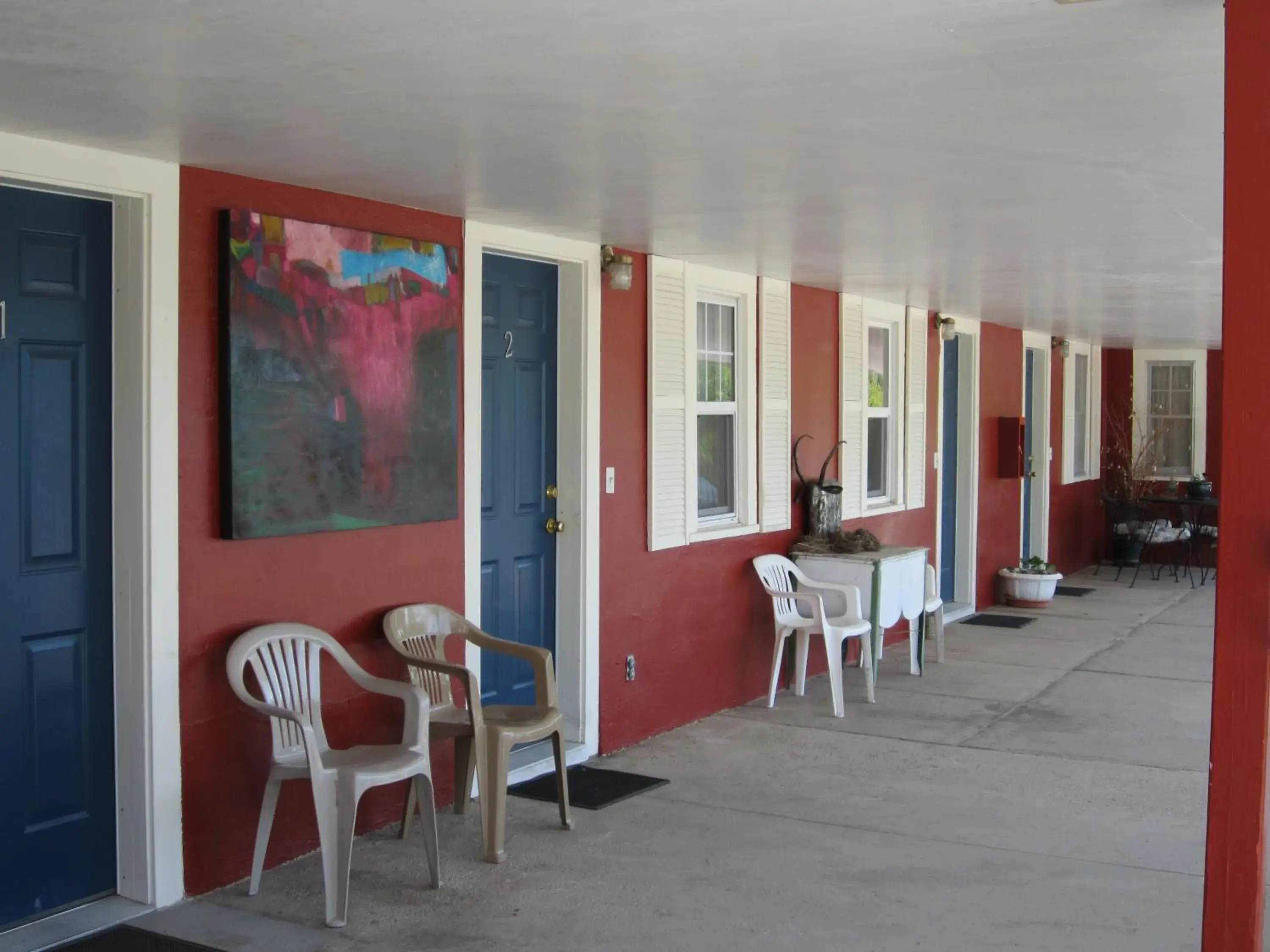 Facade/entrance in Big Horn Motel Facade/entrance in Big Horn Motel