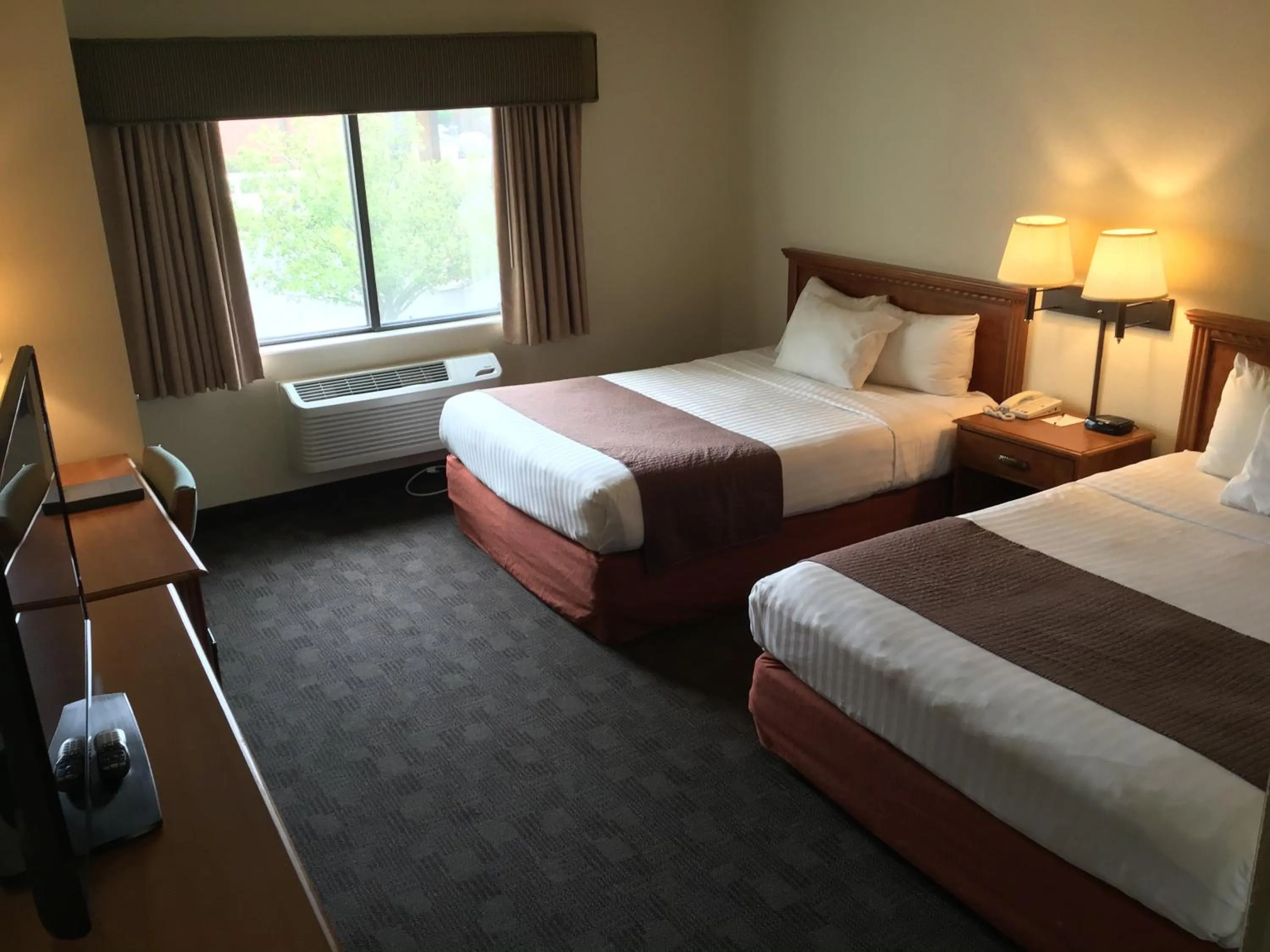 Bedroom, Bed in AmericInn by Wyndham Rexburg BYUI