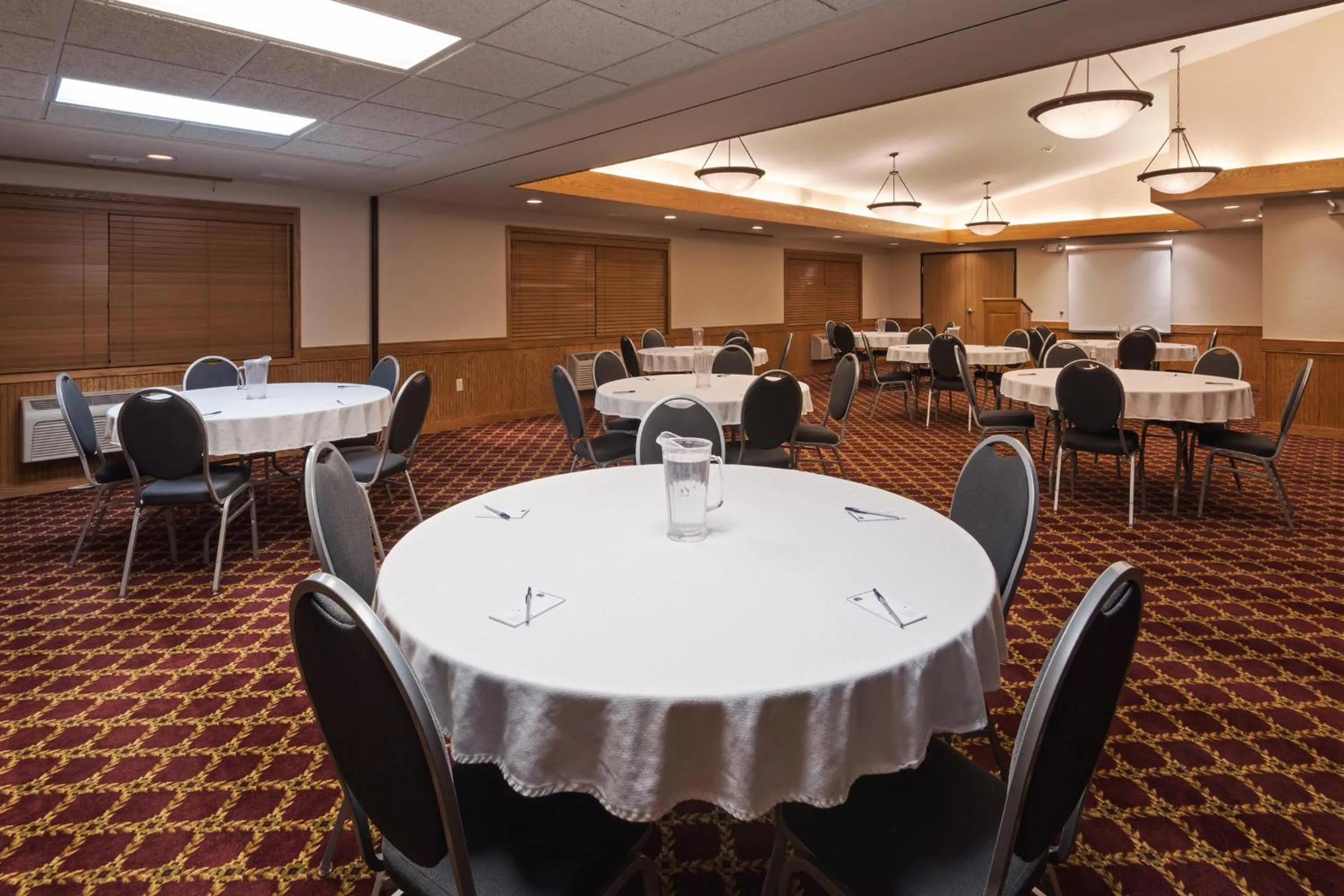 Banquet/Function facilities in AmericInn by Wyndham Rexburg BYUI
