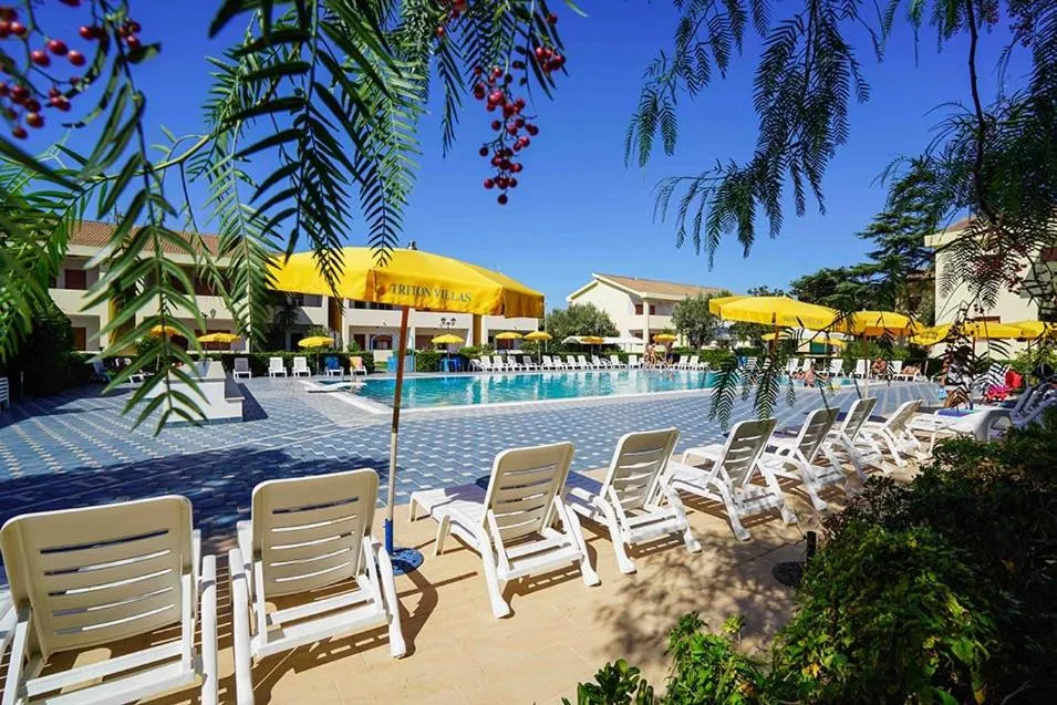 Swimming pool in Apulia Hotel Sellia Marina