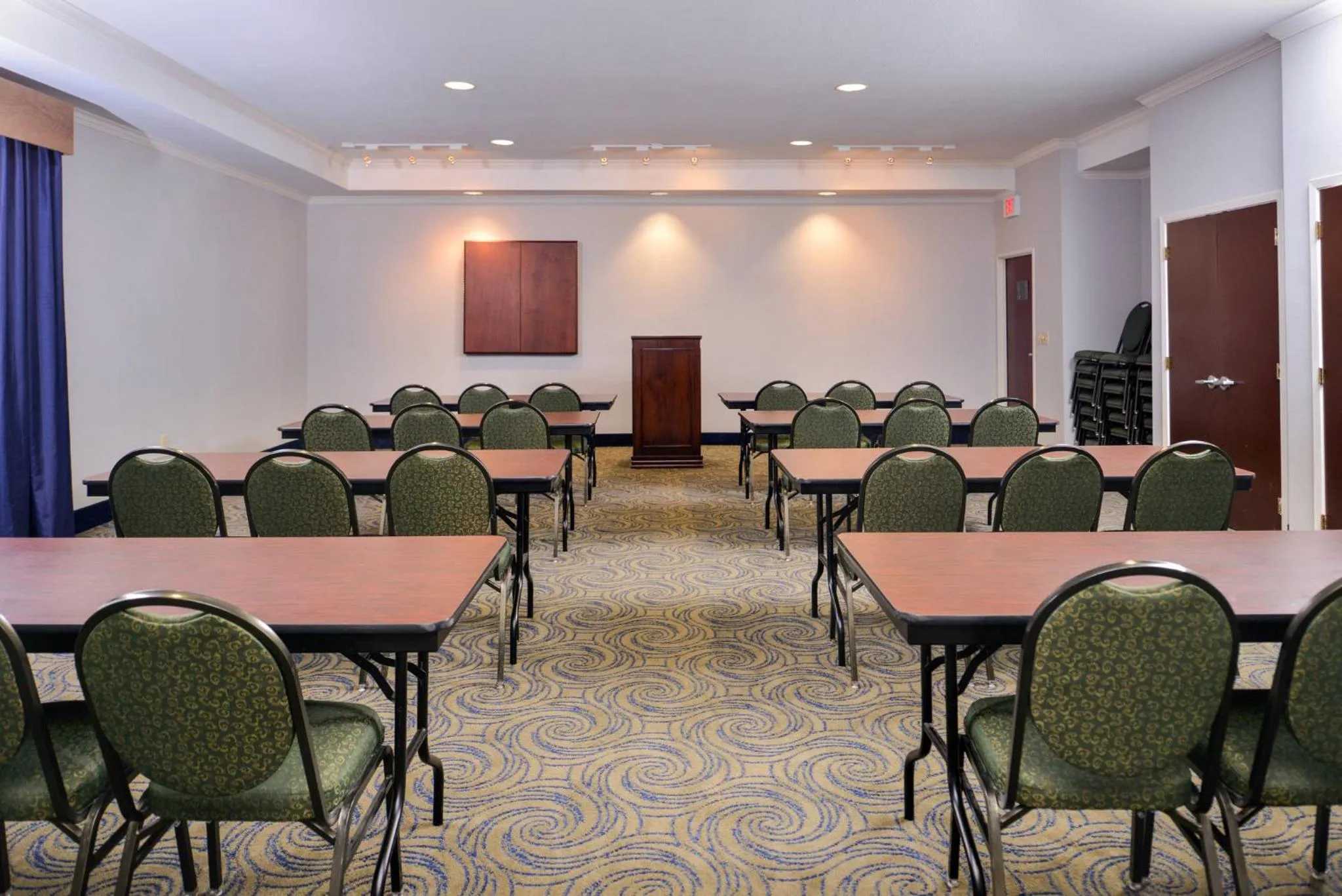 Meeting/conference room in Holiday Inn Express & Suites San Antonio South by IHG