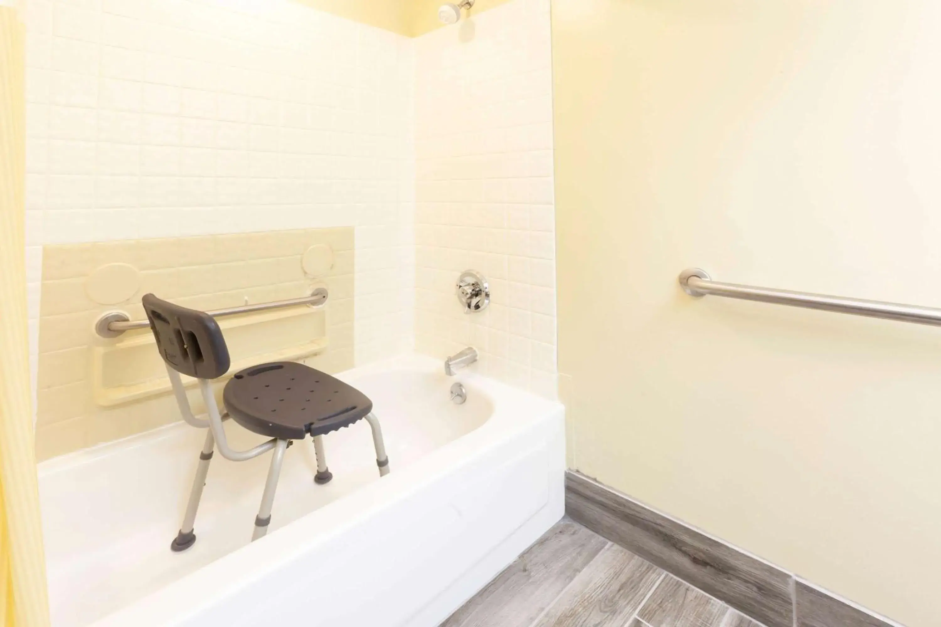 Bathroom in Days Inn by Wyndham Milan Sandusky South