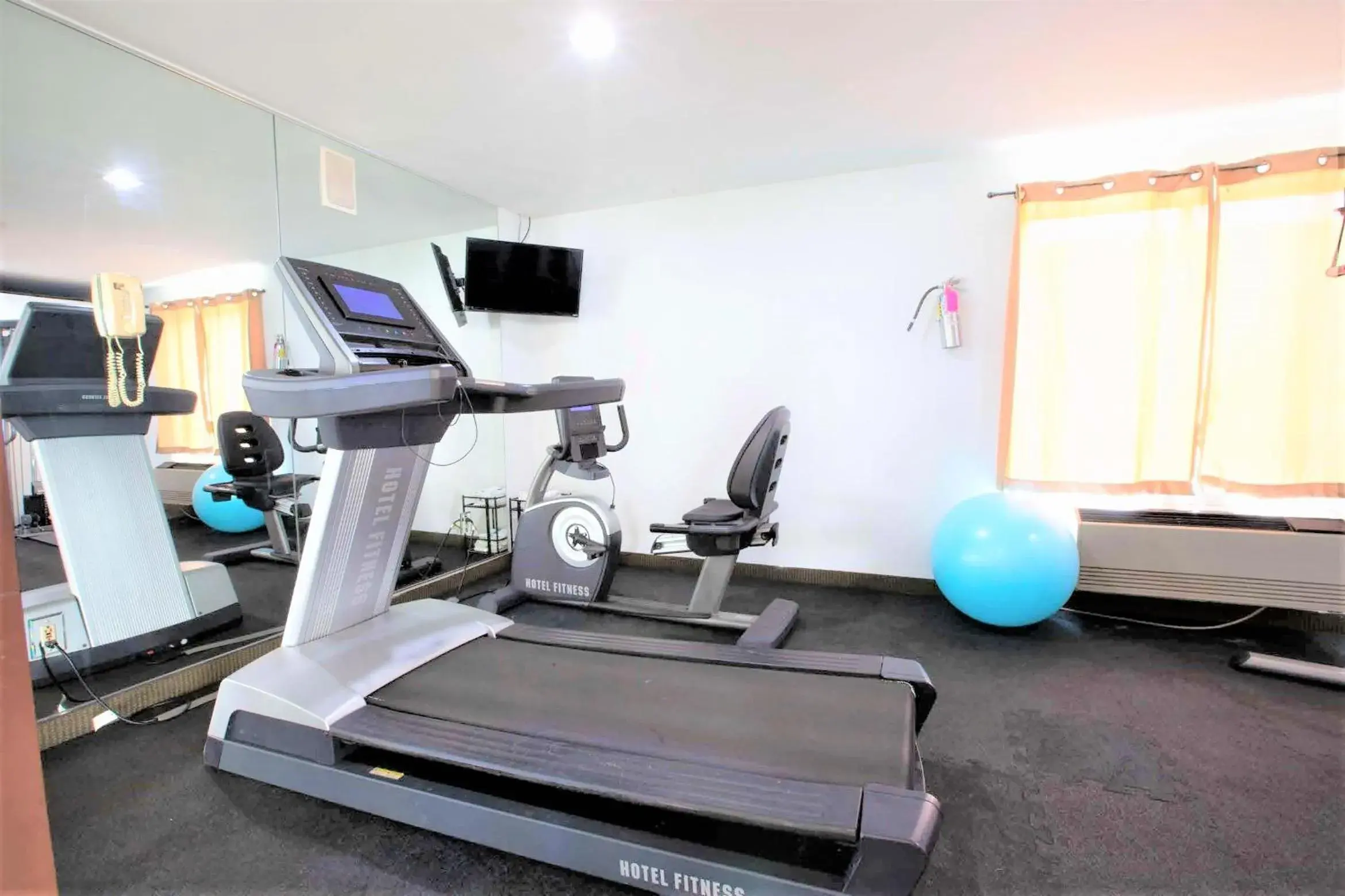 Fitness Center/Facilities in Days Inn by Wyndham Milan Sandusky South