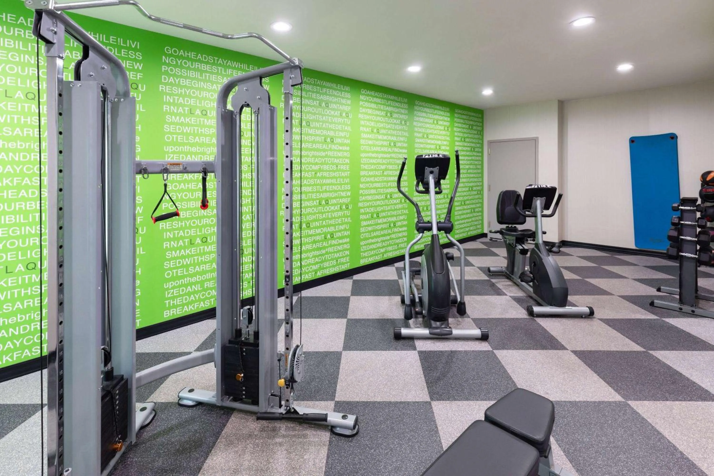 Fitness centre/facilities in La Quinta by Wyndham Loudon