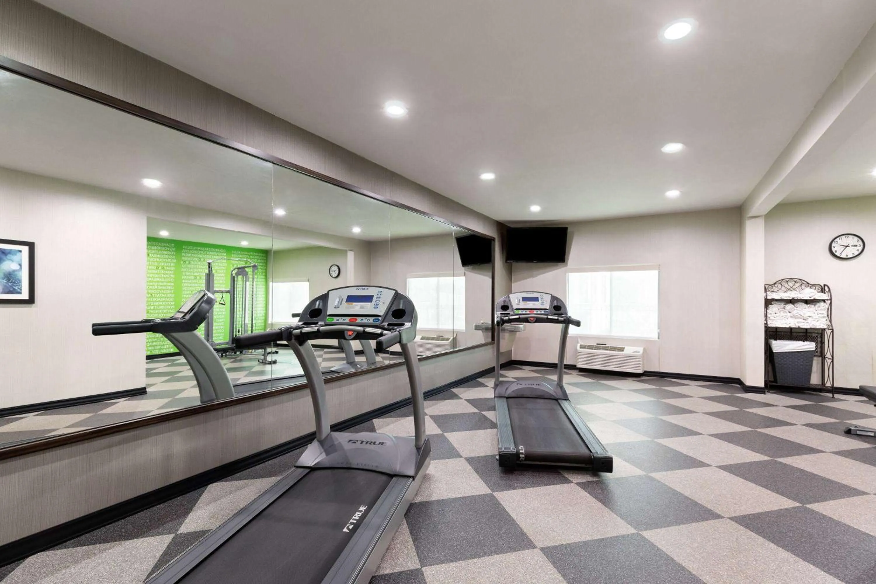 Fitness centre/facilities in La Quinta by Wyndham Loudon