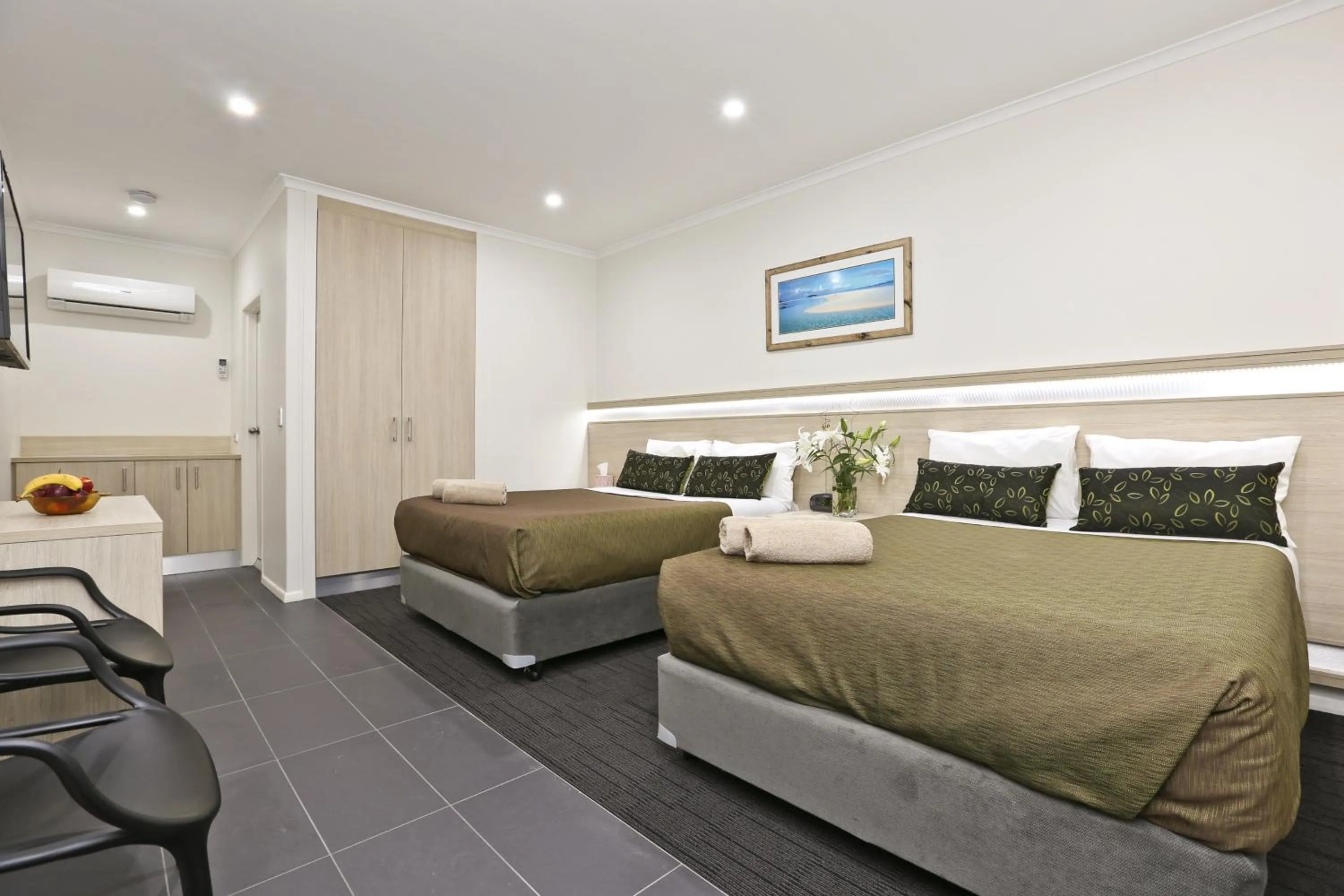 Bedroom, Bed in Morphettville Motor Inn