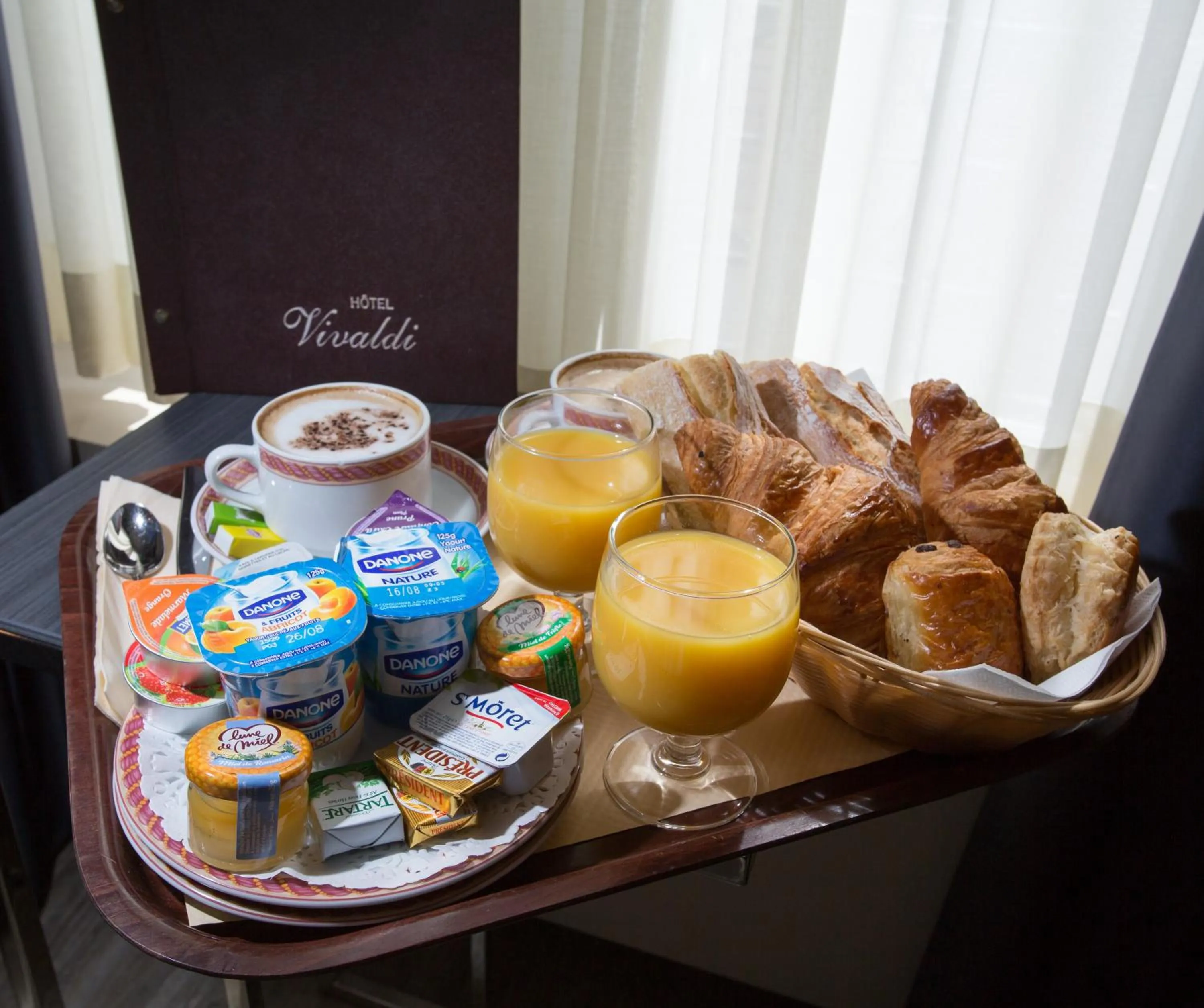 Continental breakfast in Hotel Vivaldi
