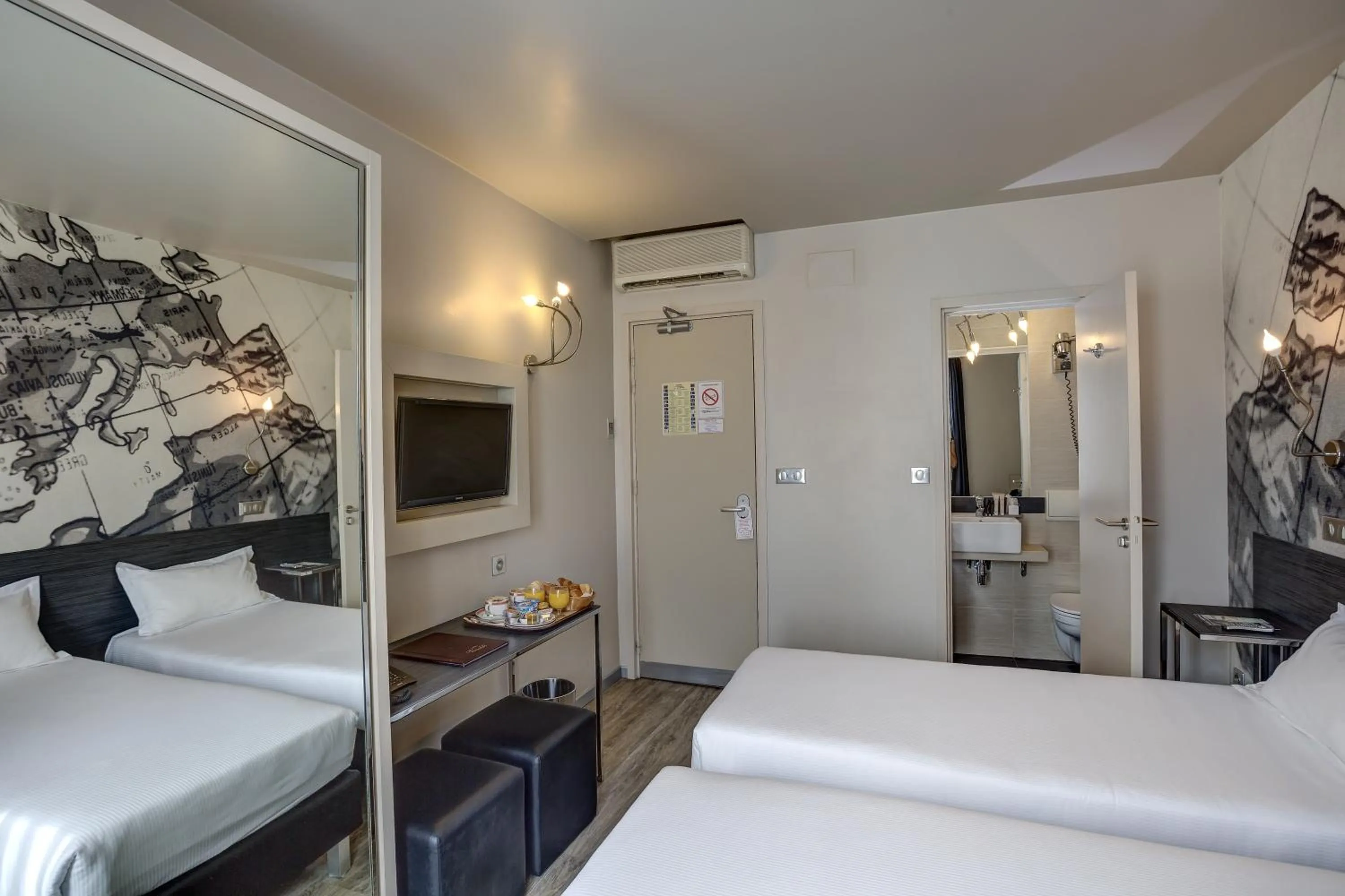 Photo of the whole room, Bed in Hotel Vivaldi