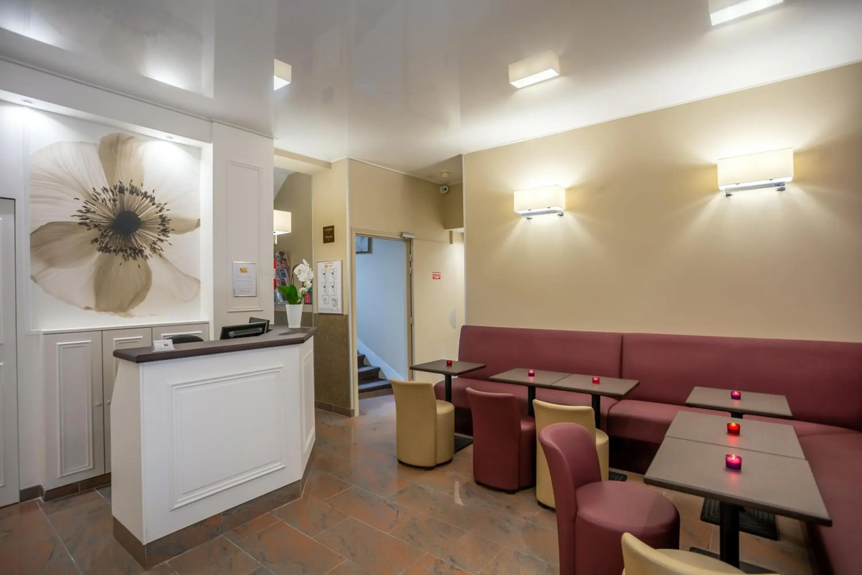 Lobby or reception in Hotel Vivaldi Lobby or reception in Hotel Vivaldi