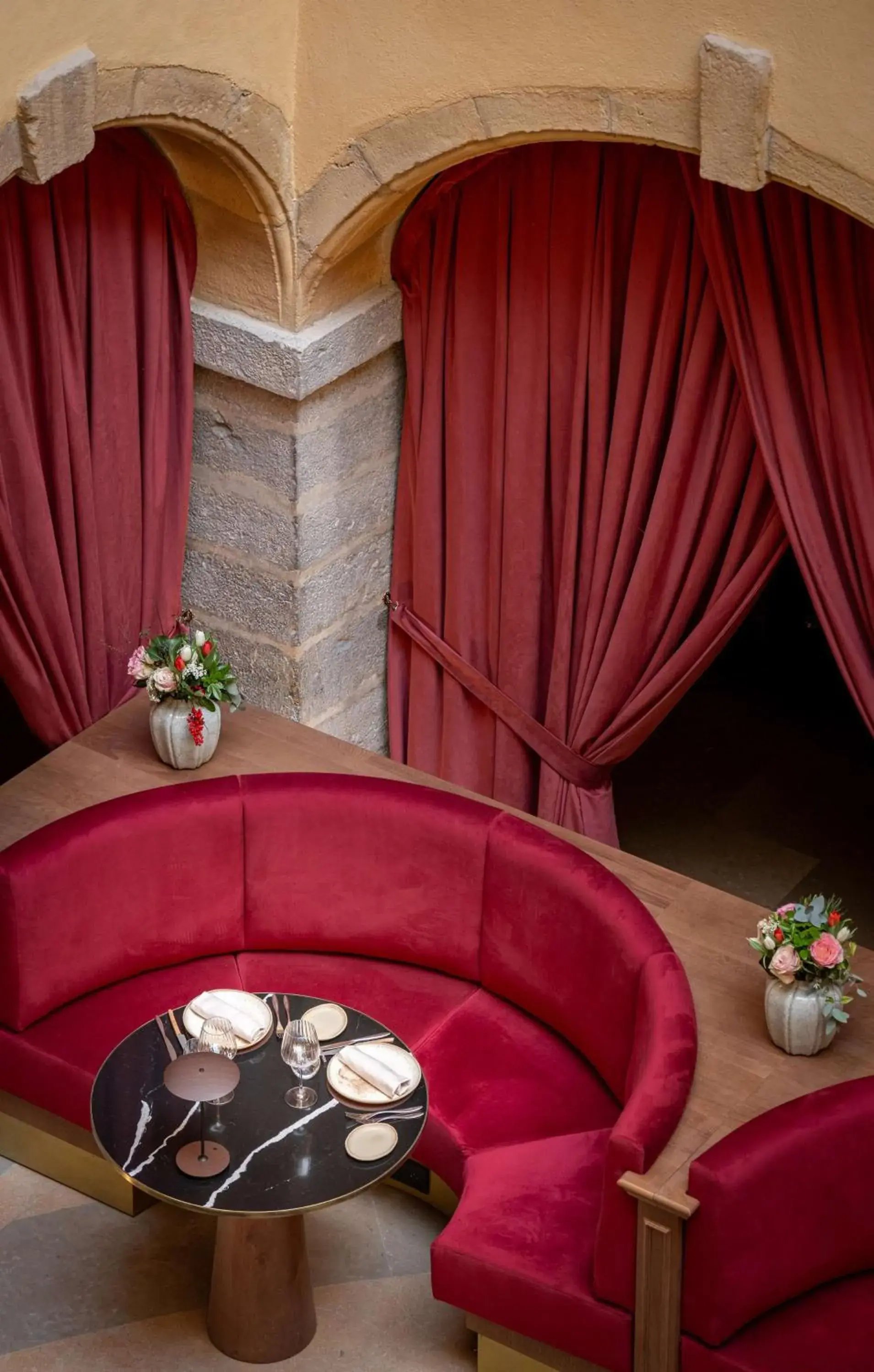 Restaurant/places to eat in Cour des Loges Lyon, A Radisson Collection Hotel Restaurant/places to eat in Cour des Loges Lyon, A Radisson Collection Hotel