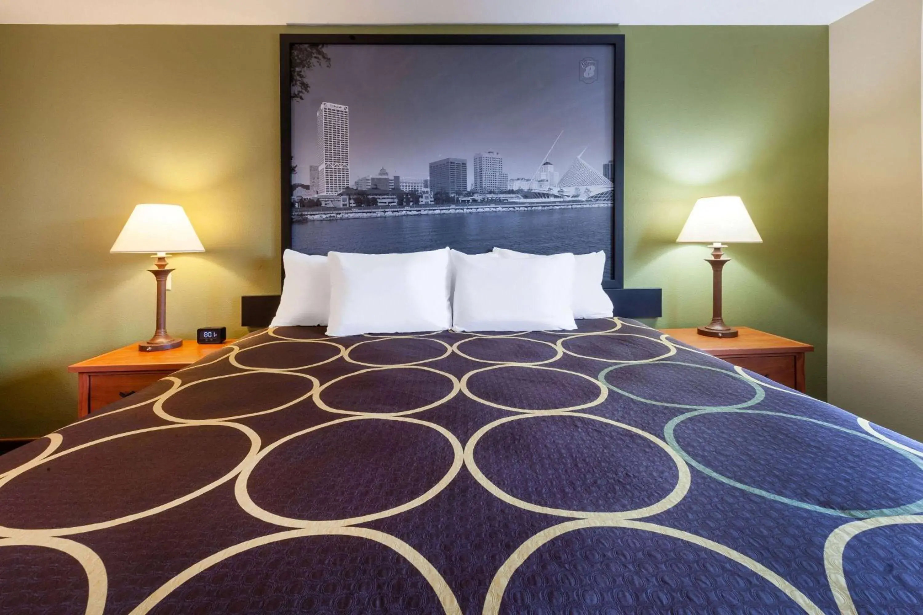 Photo of the whole room in Super 8 by Wyndham Berlin WI Photo of the whole room in Super 8 by Wyndham Berlin WI