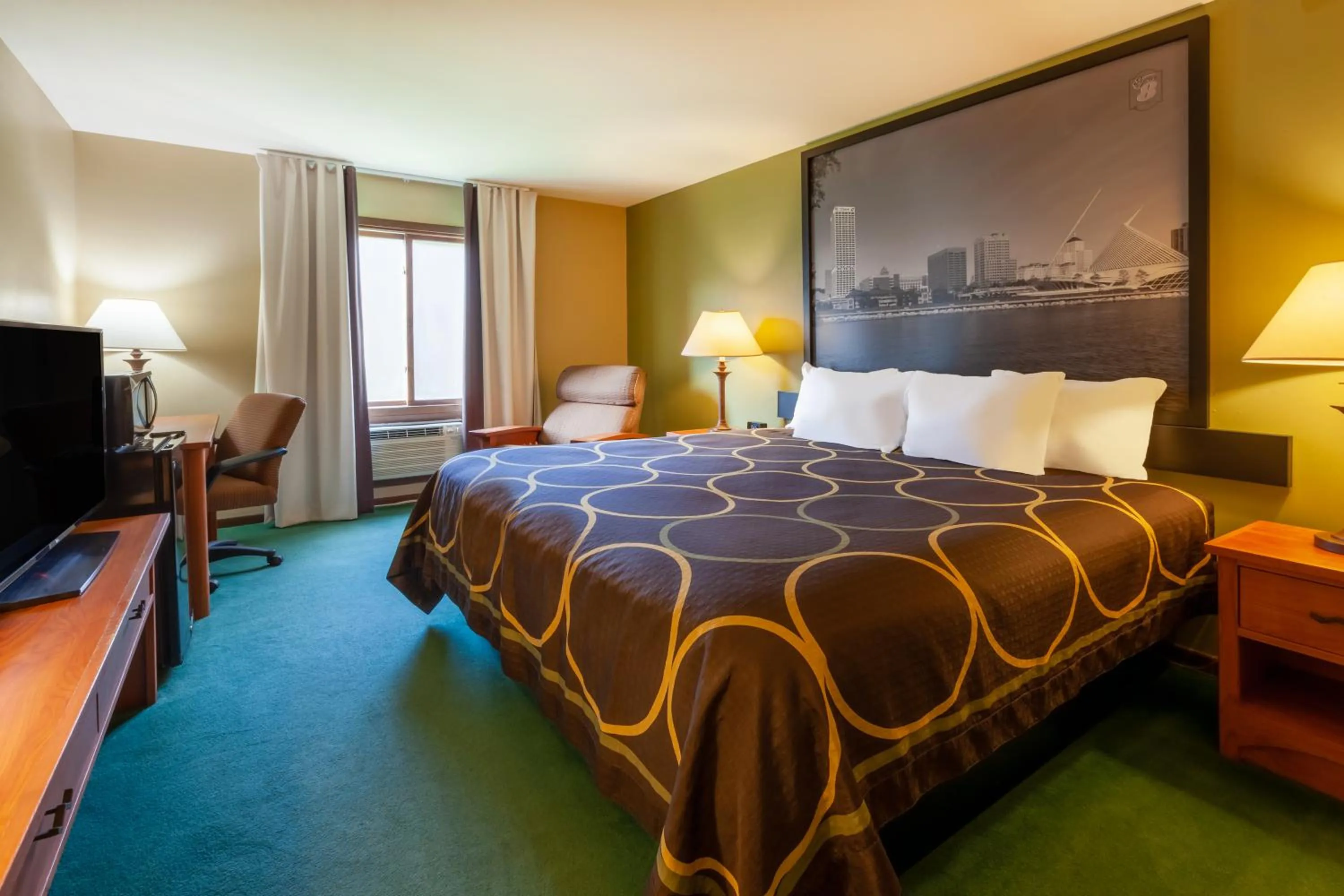 Bedroom in Super 8 by Wyndham Berlin WI