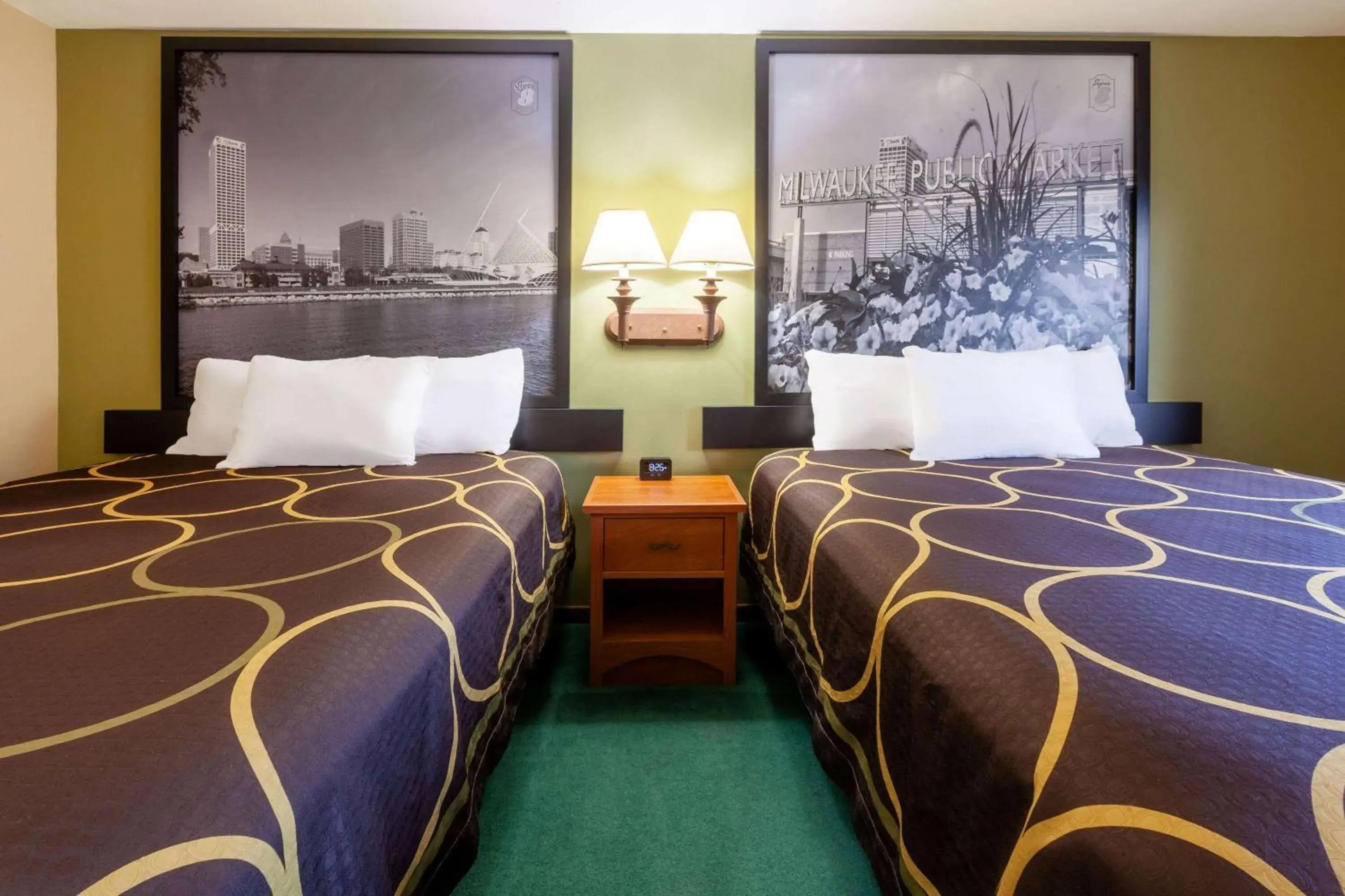 Photo of the whole room in Super 8 by Wyndham Berlin WI Photo of the whole room in Super 8 by Wyndham Berlin WI