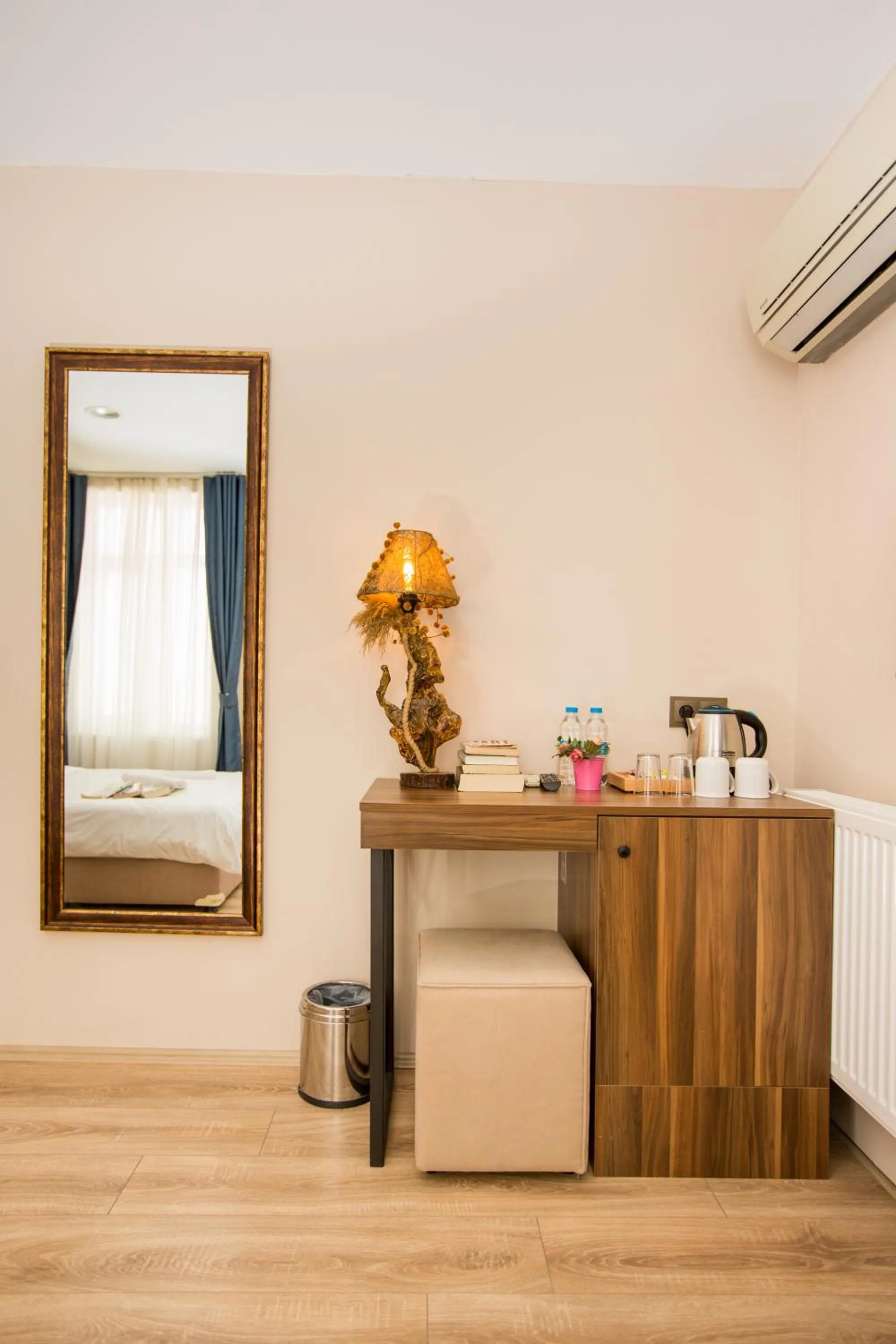 Coffee/tea facilities in Corner Garden Hotel