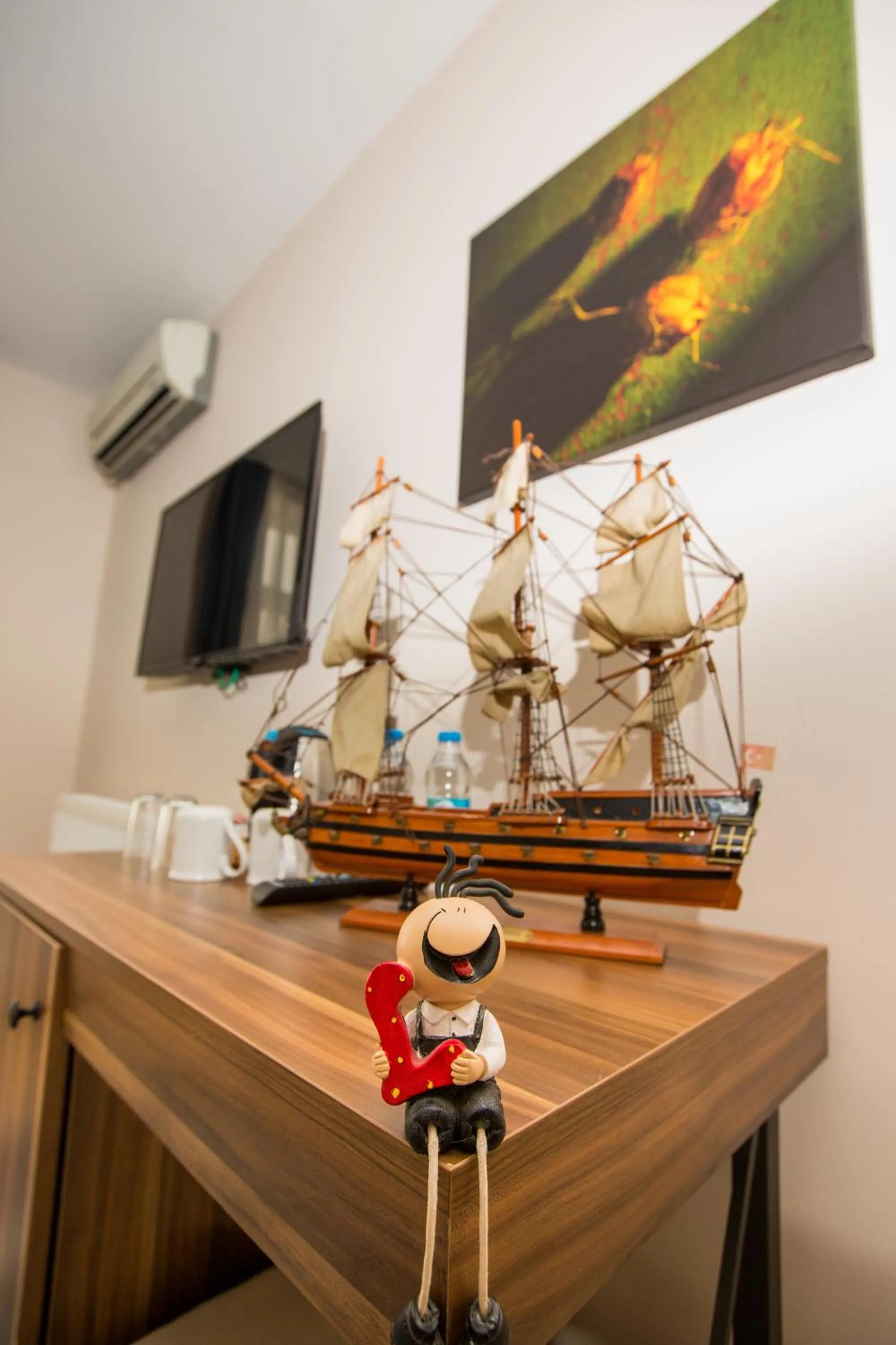 TV and multimedia in Corner Garden Hotel