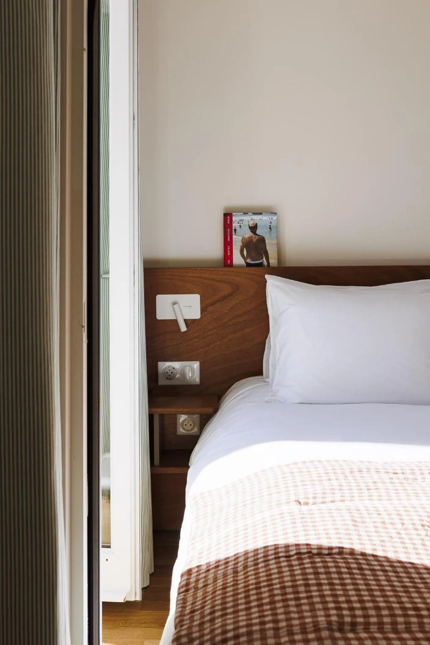 Photo of the whole room, Bed in ALFRED HOTELS Les Halles