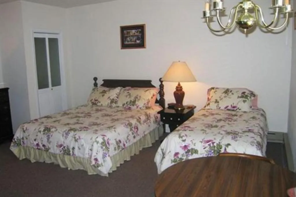 Other, Bed in Jenny's Country Manor