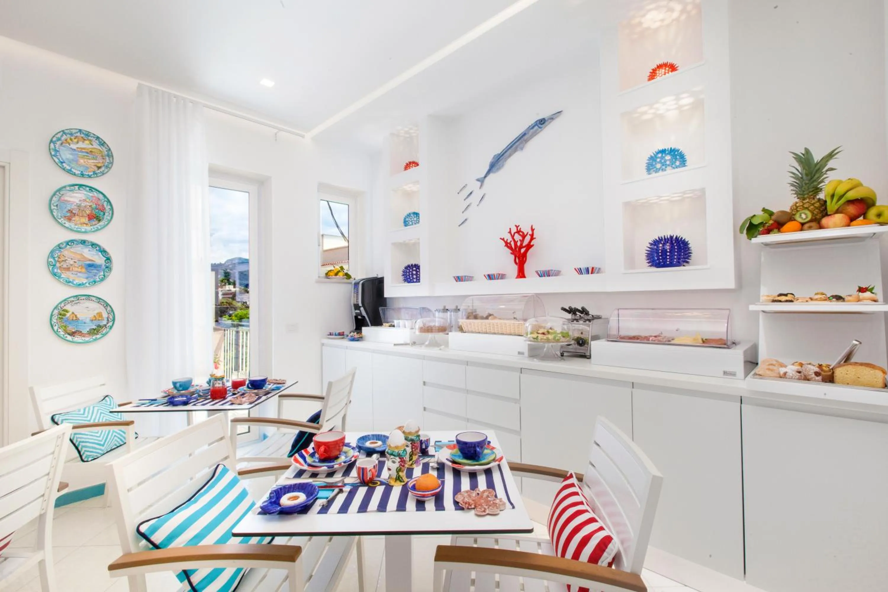 Food in YourHome - Sersale Suites