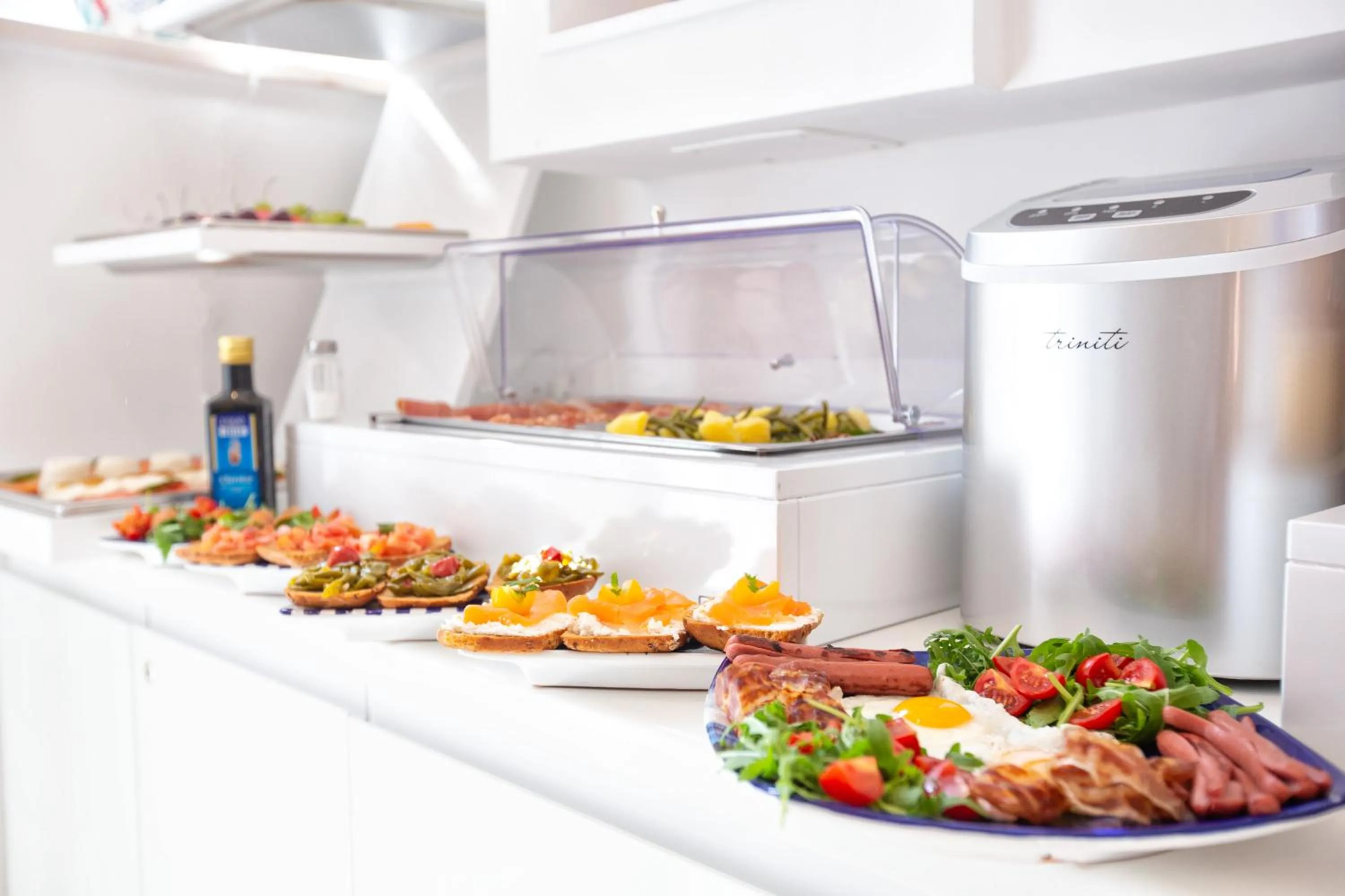 Breakfast in YourHome - Sersale Suites