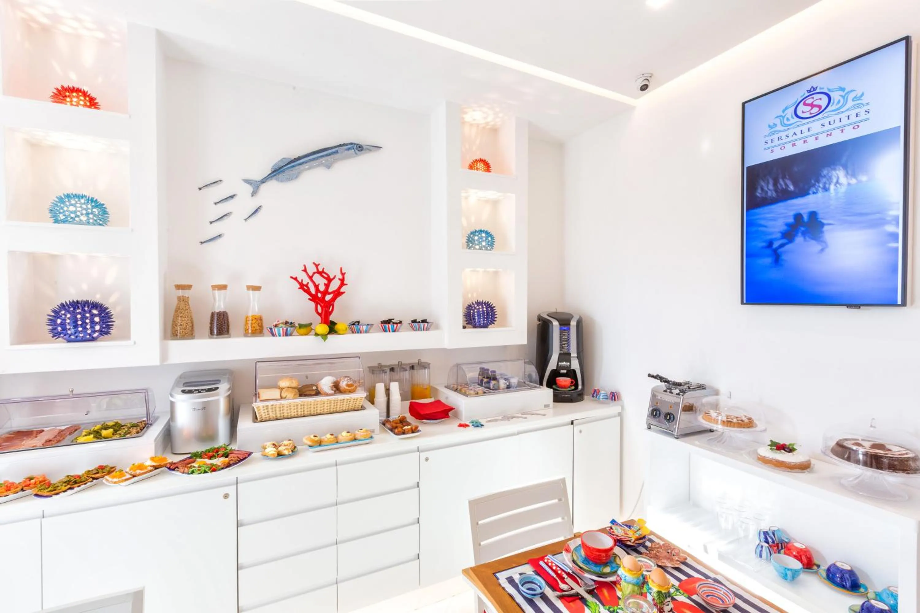 Breakfast in YourHome - Sersale Suites