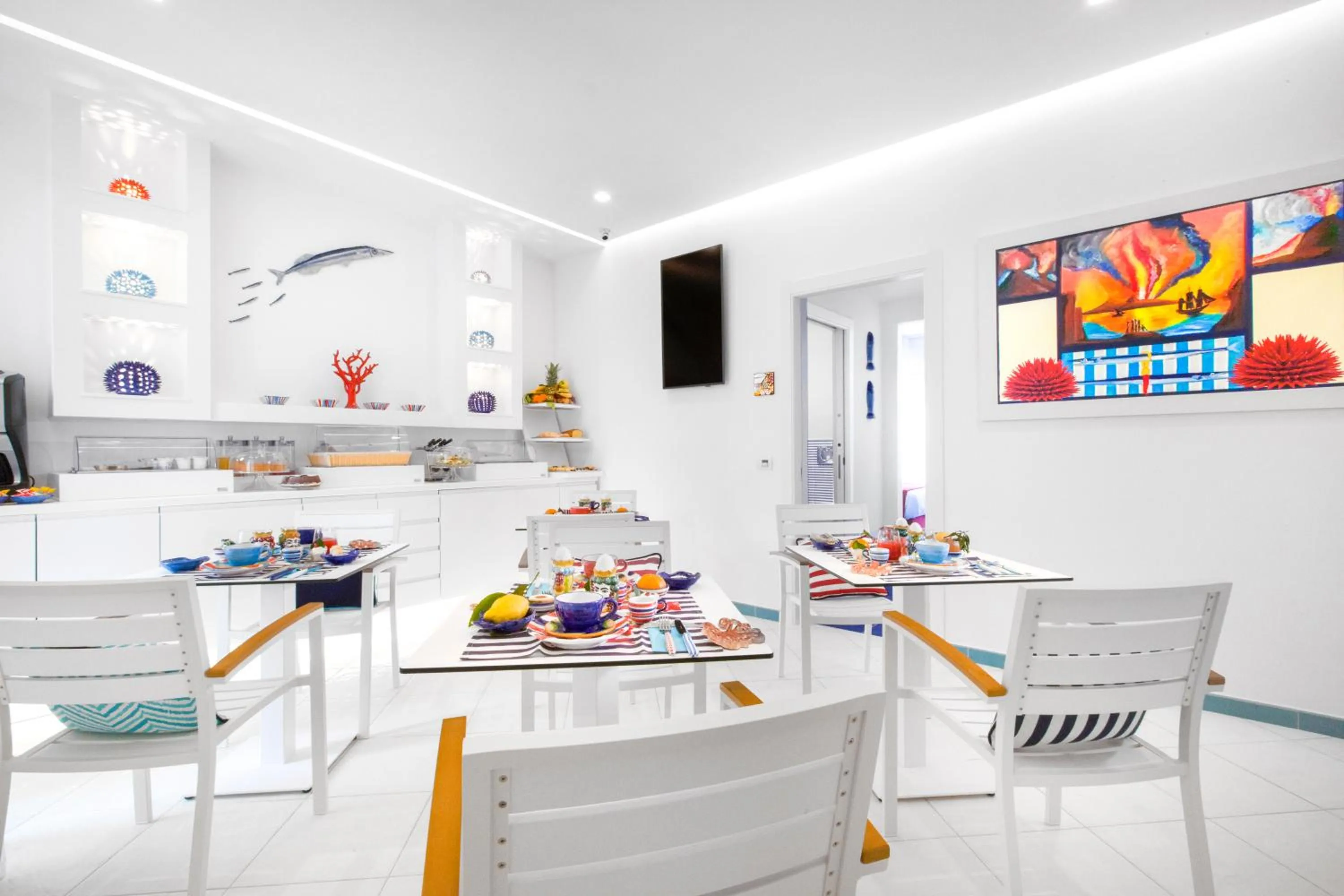 Lobby or reception in YourHome - Sersale Suites