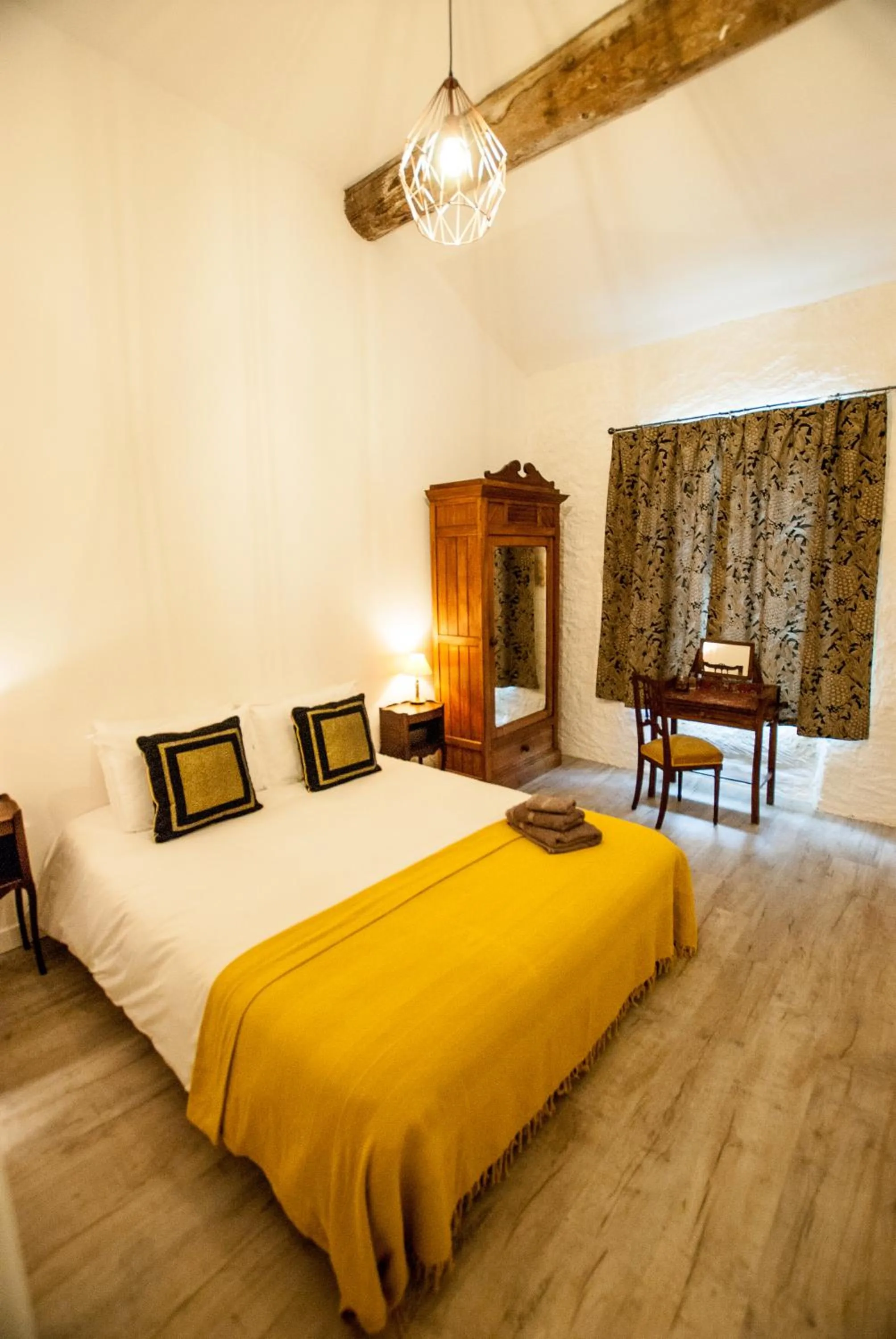 Bedroom, Bed in La Calade