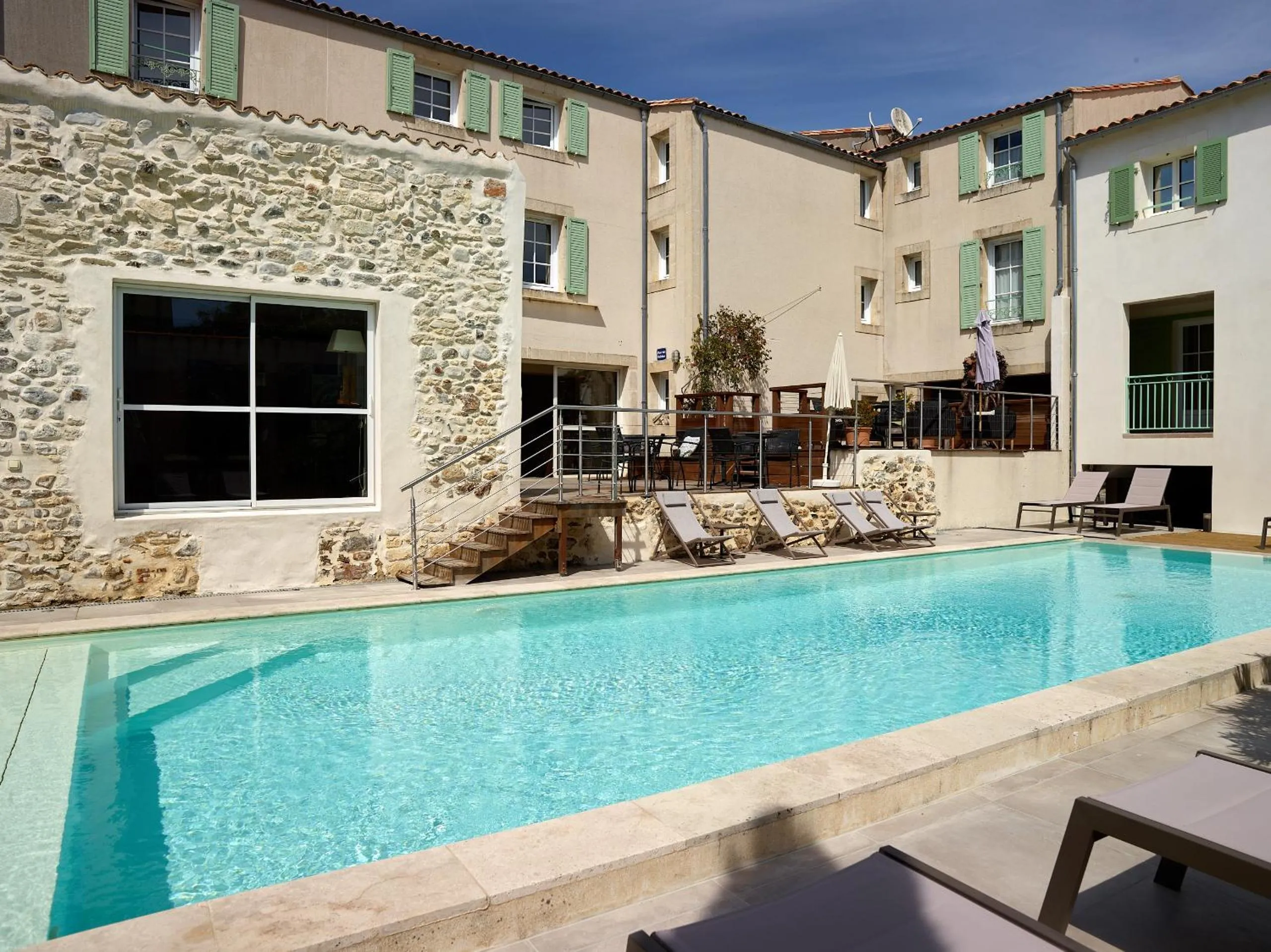 Pool view in Villa de L'Eclusier