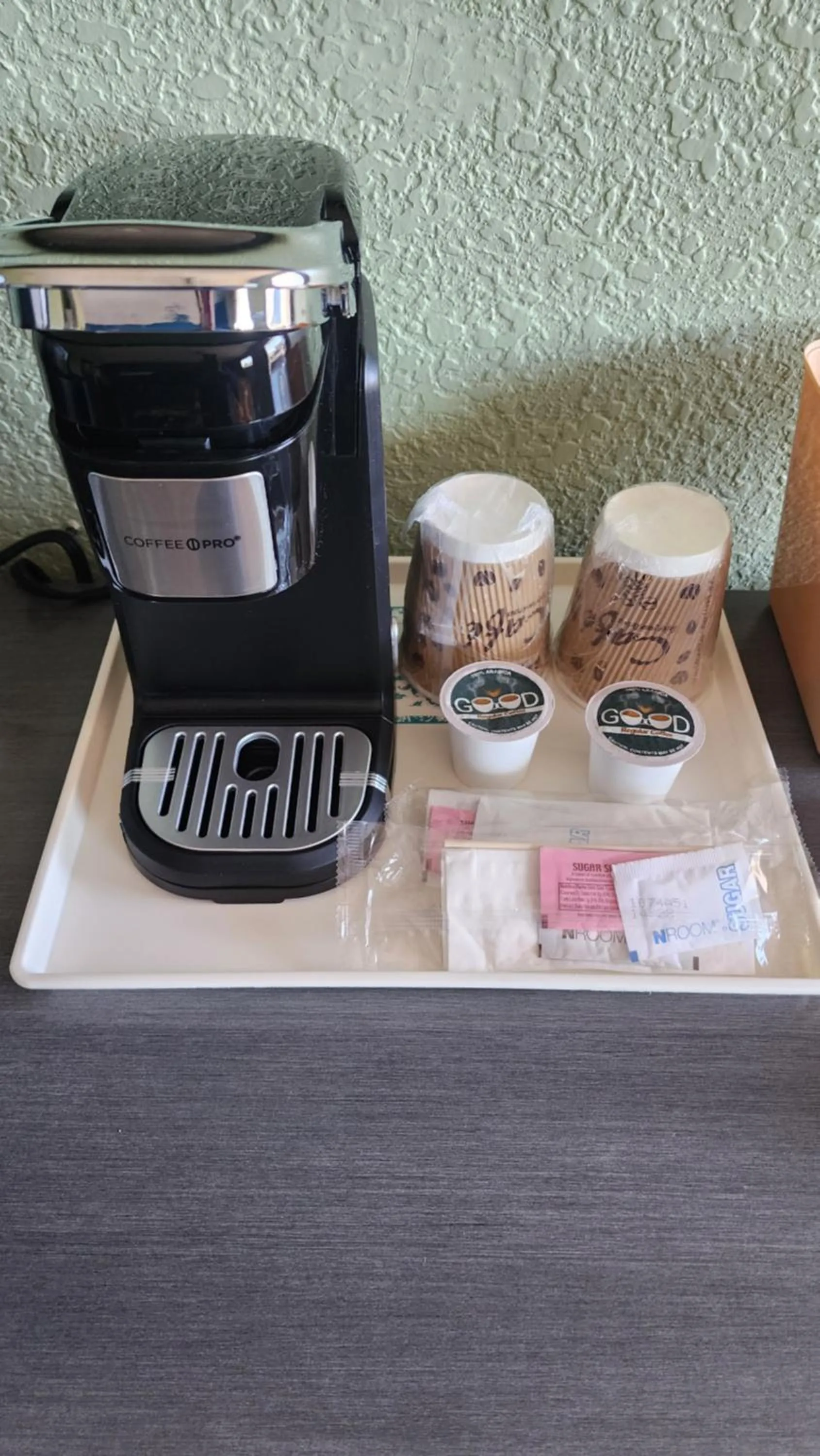 Coffee/tea facilities in Plaza Motel