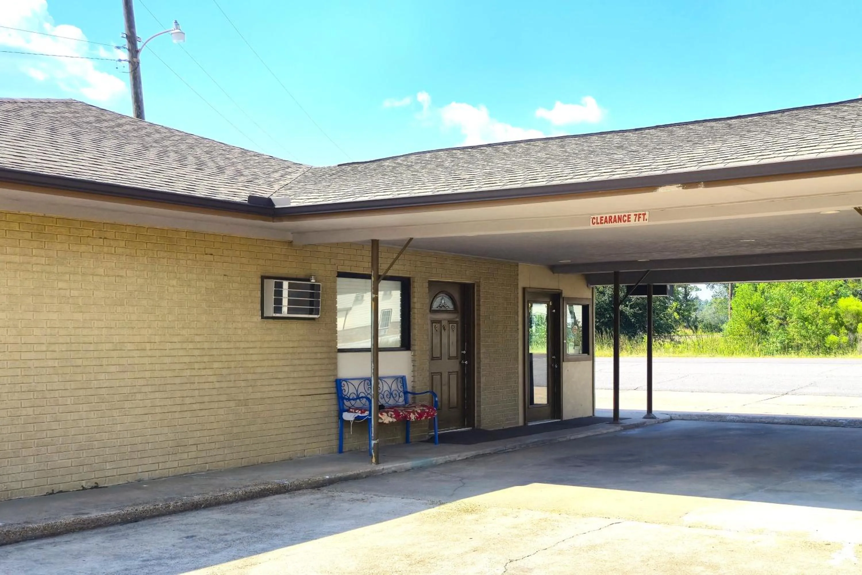 Facade/entrance in Relax Inn by OYO Sulphur Hwy 90