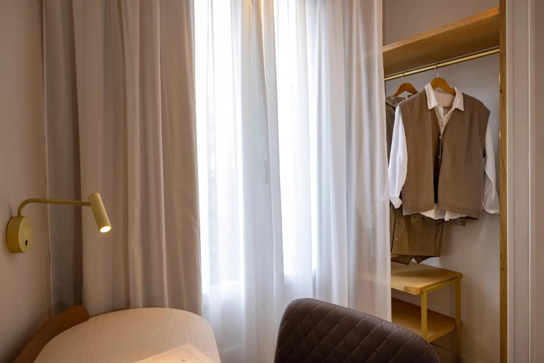 wardrobe in Hôtel Beige