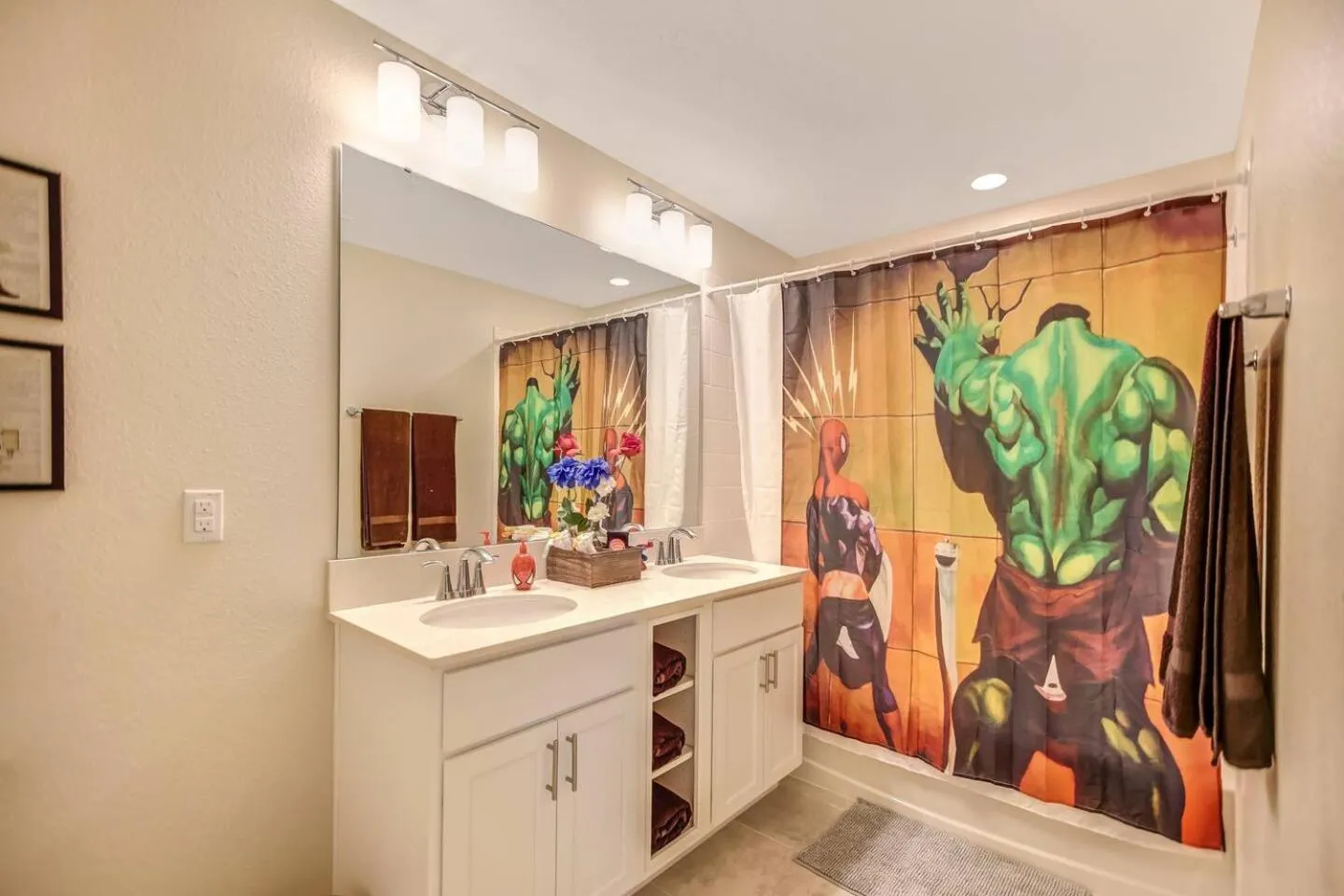 Bathroom in H - New 2 Bedroom Condo - 5 Miles to Disney - Free Water Park