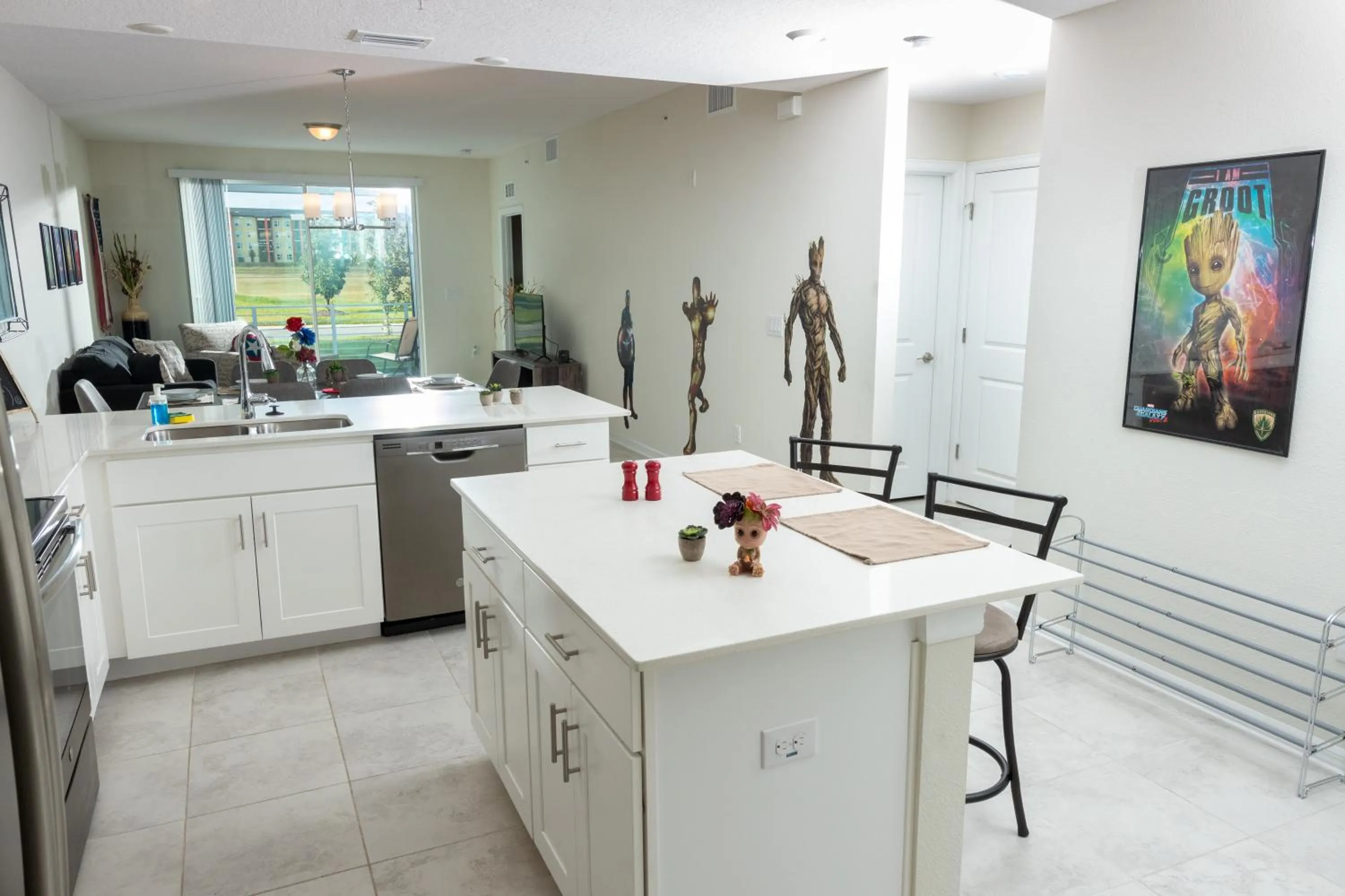 H - New 2 Bedroom Condo - 5 Miles to Disney - Free Water Park