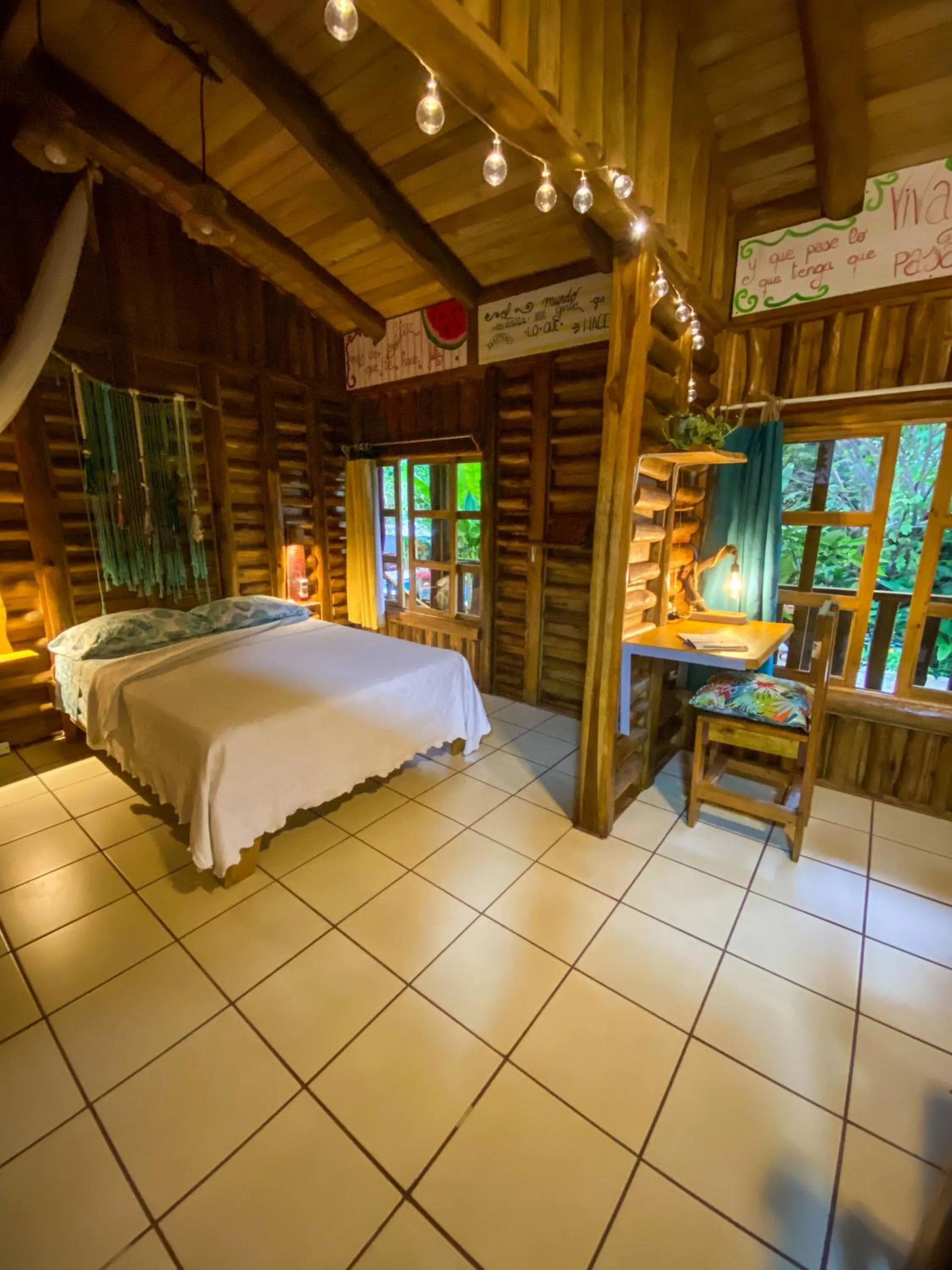 Seating area, Bed in Cabañas Lamaite