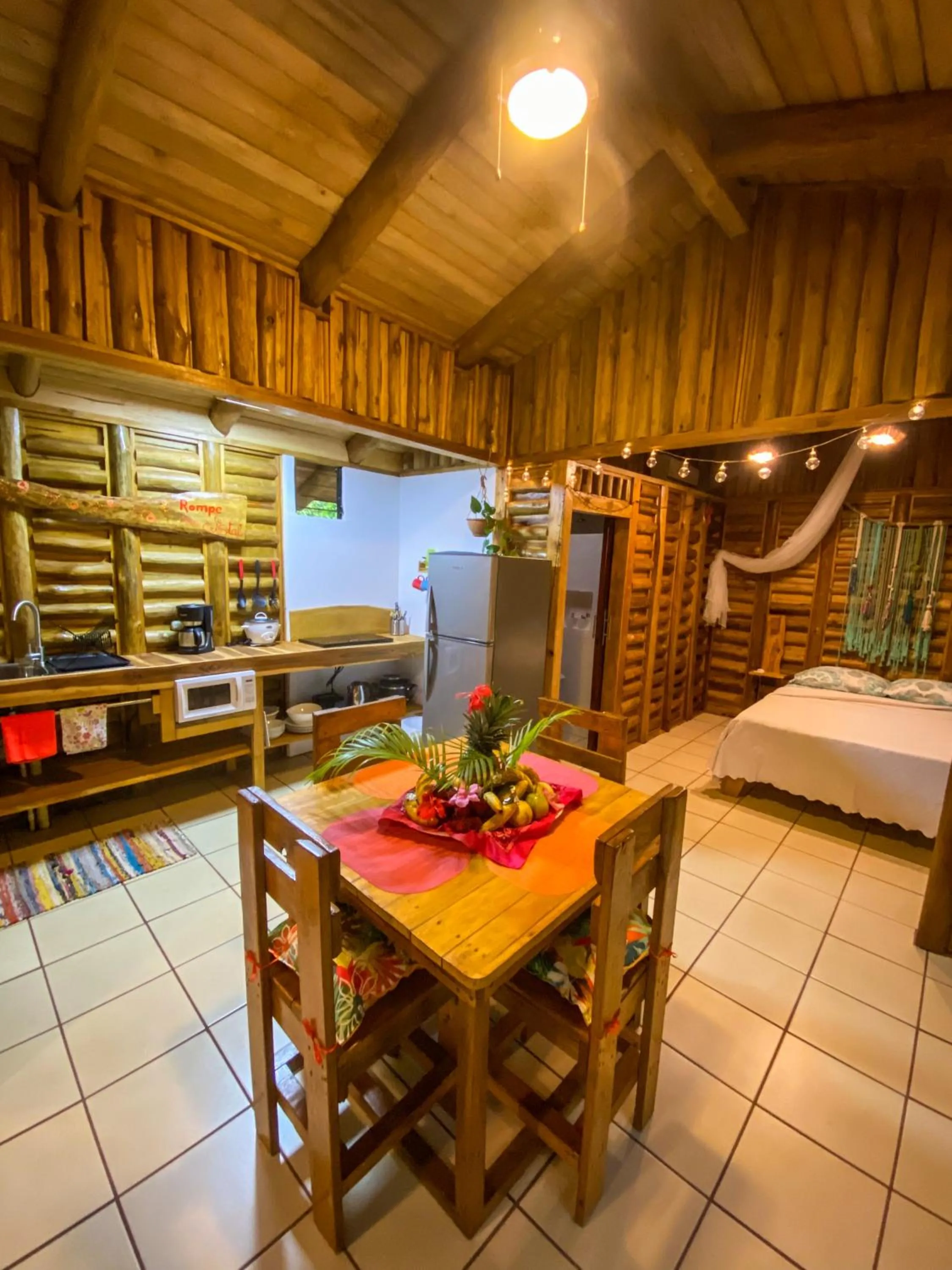 Dining area, Bed in Cabañas Lamaite