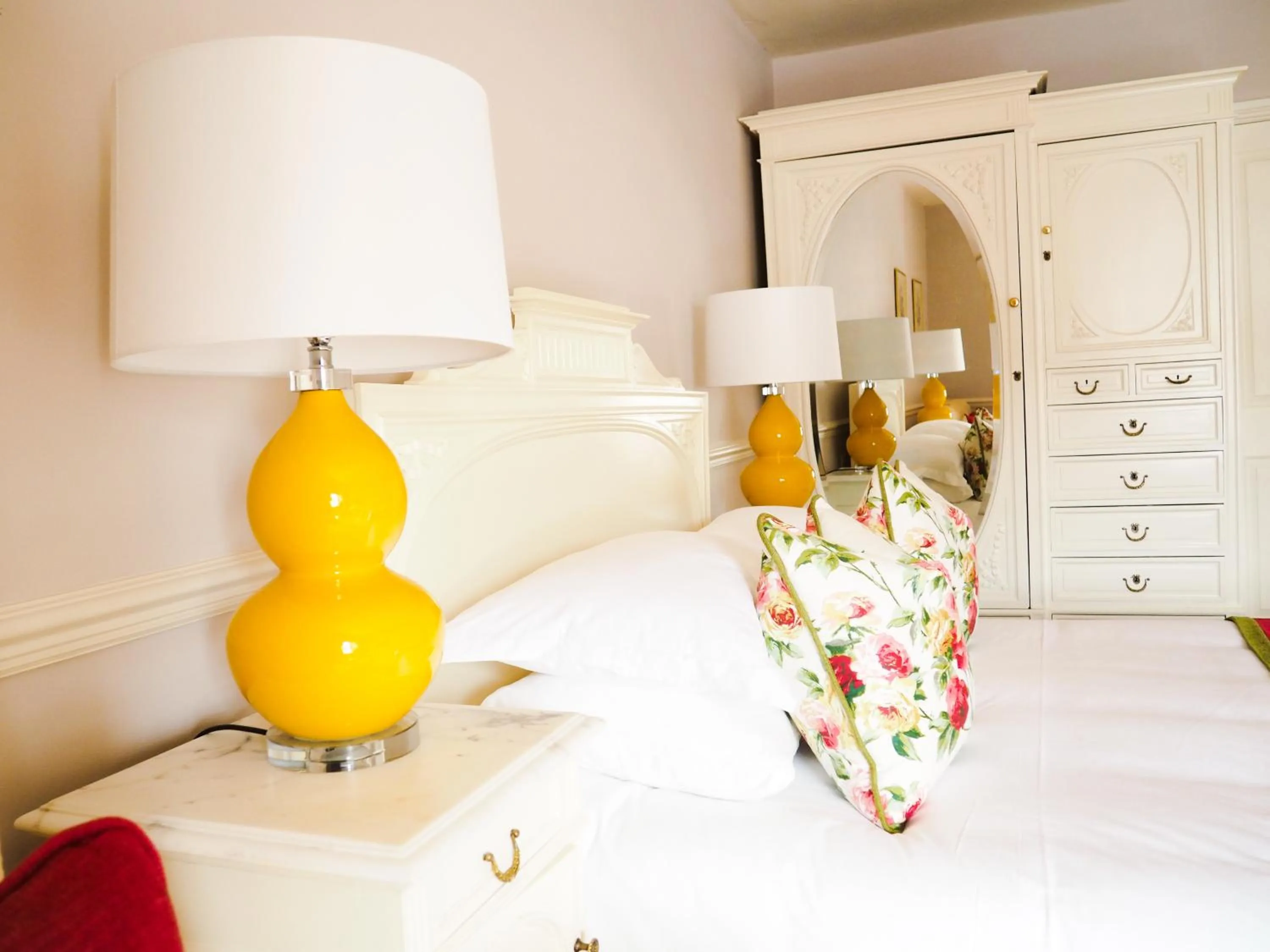 Bed in The Wensleydale Hotel