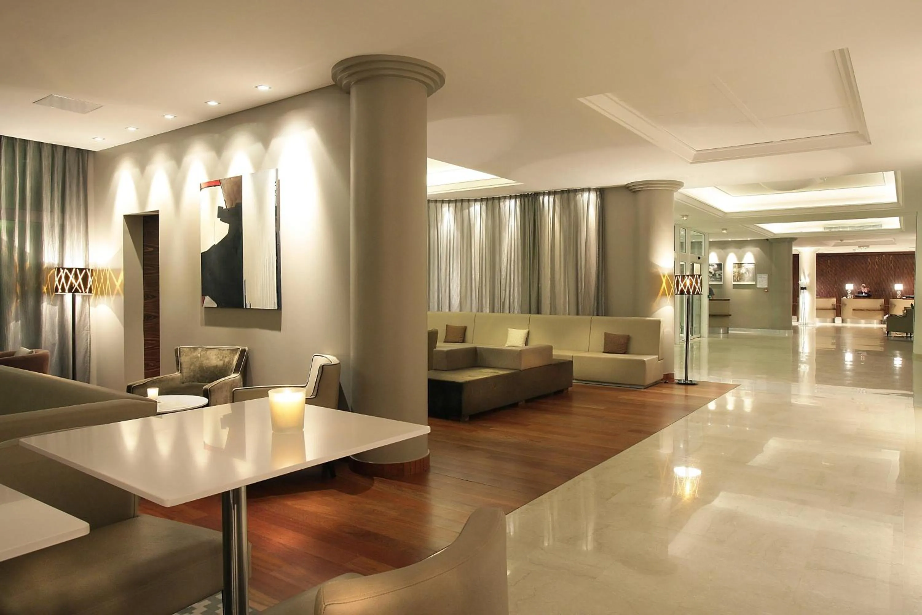 Lobby or reception in AC Hotel by Marriott Ambassadeur Antibes - Juan Les Pins