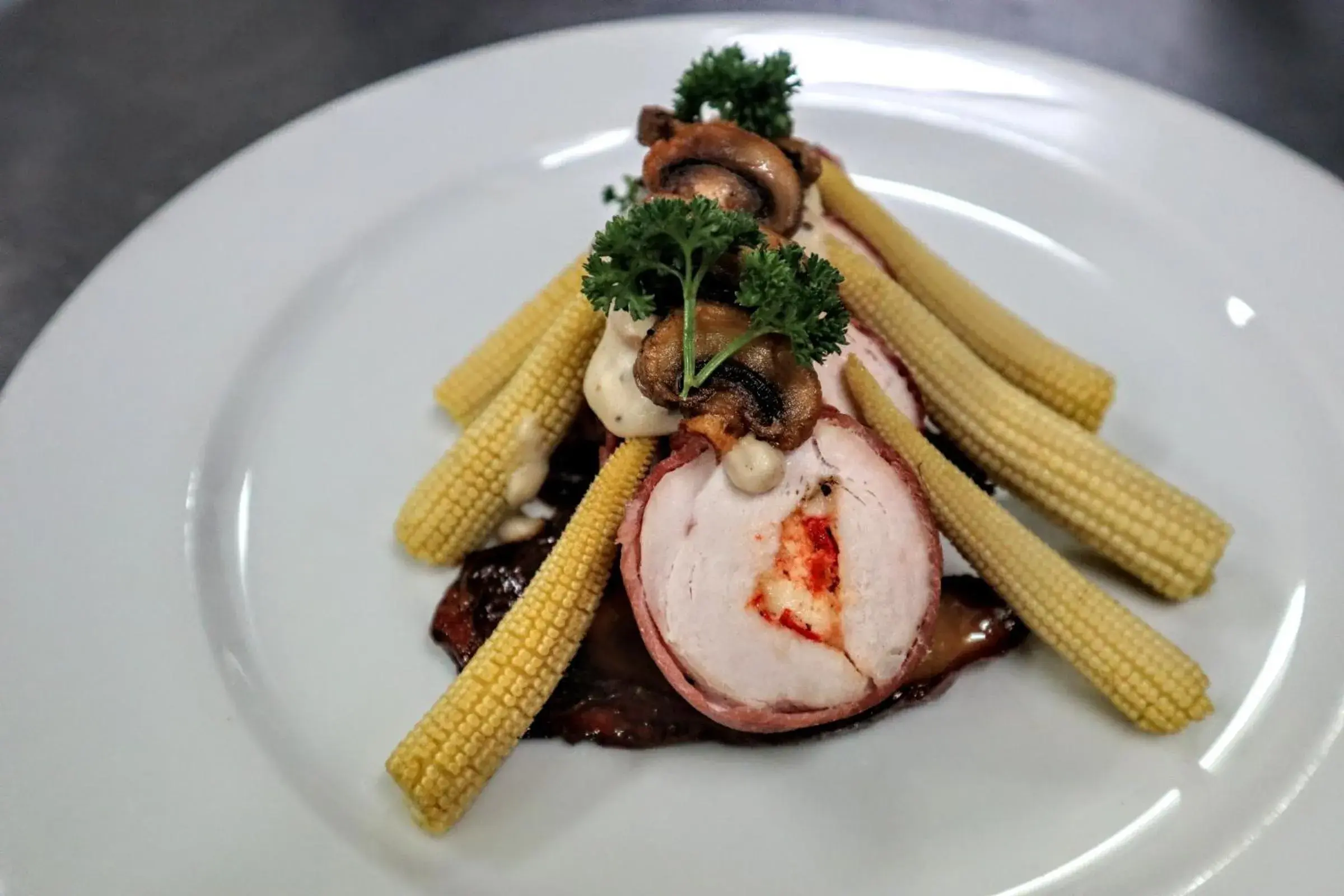 Food and drinks in Hlosi Game Lodge - Amakhala Game Reserve Food and drinks in Hlosi Game Lodge - Amakhala Game Reserve