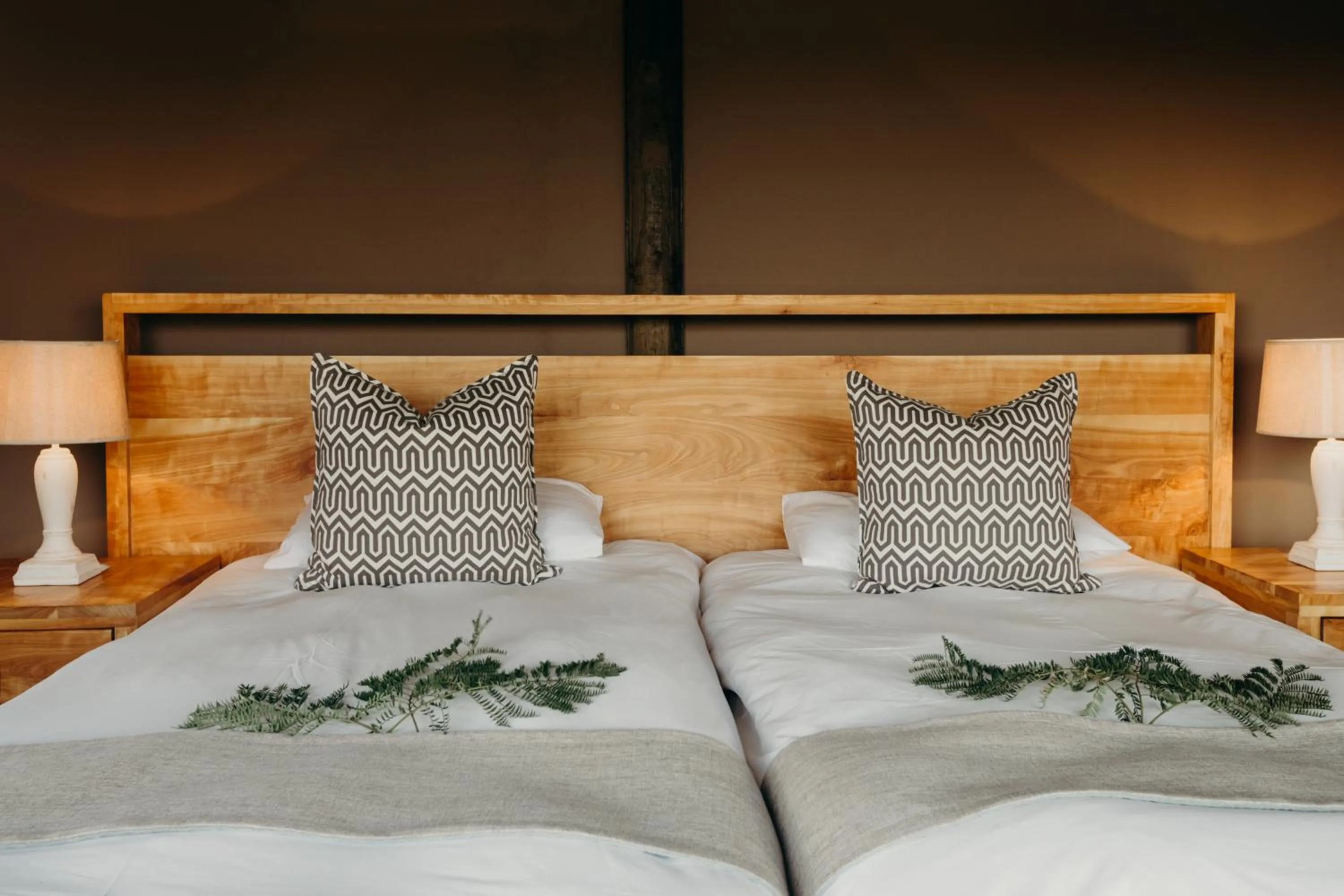 Bed in Hlosi Game Lodge - Amakhala Game Reserve