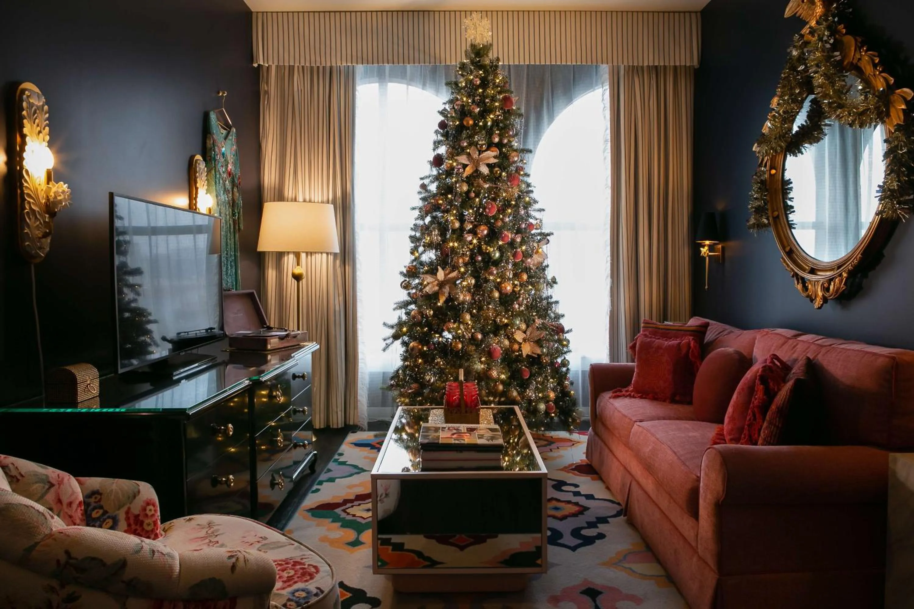 Living room in Graduate by Hilton Nashville