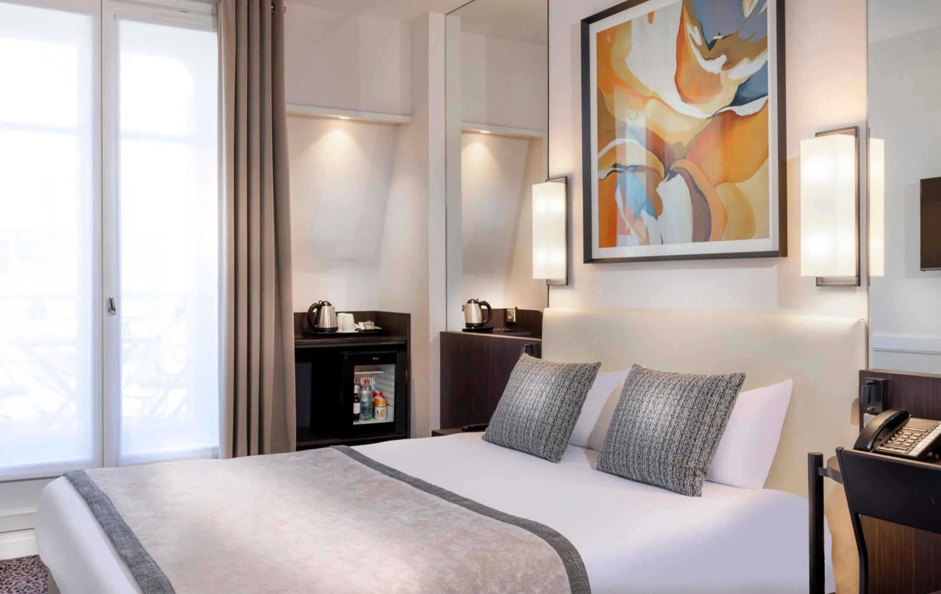 Bed in Elysées Ceramic