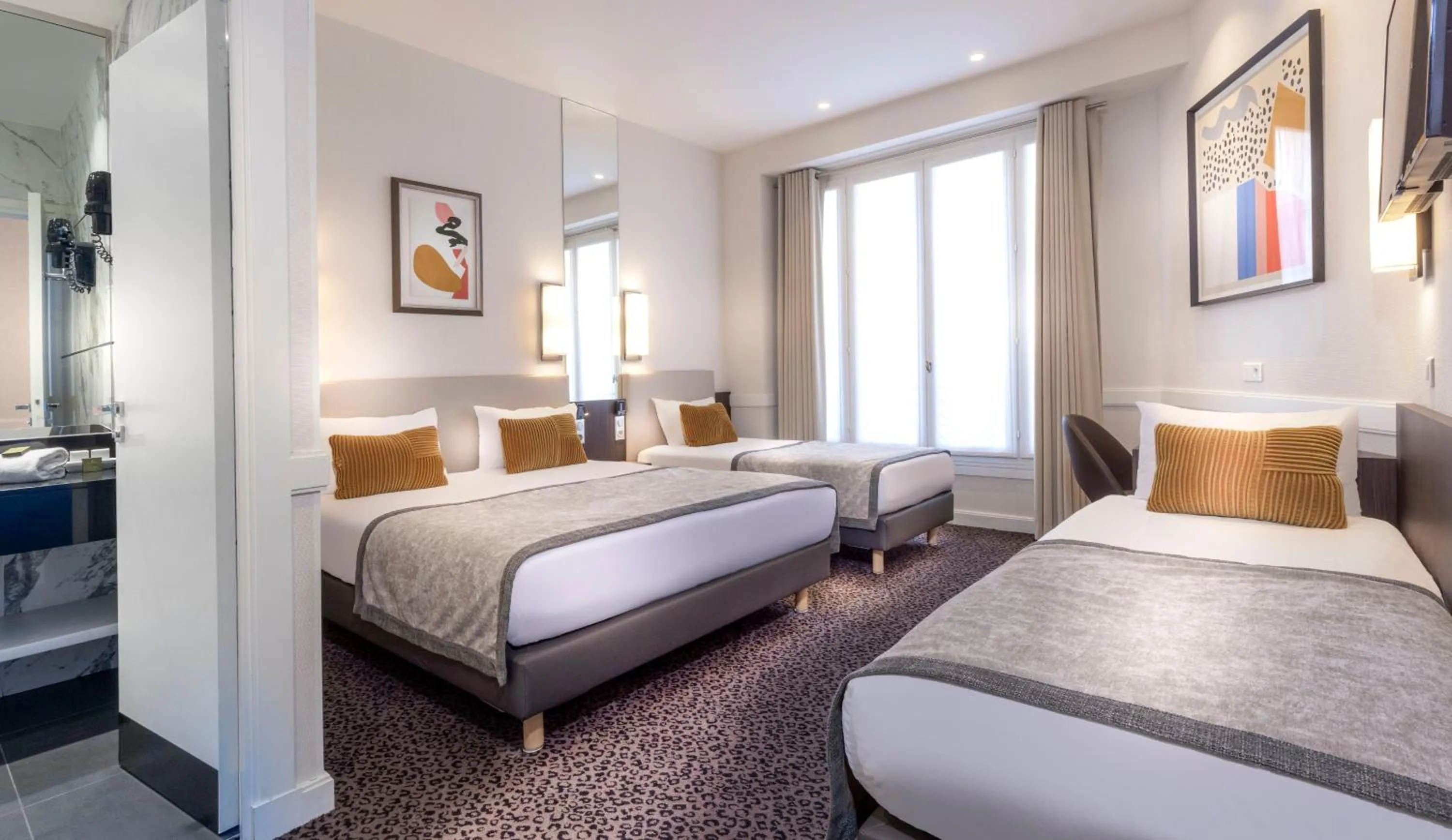 Bed in Elysées Ceramic