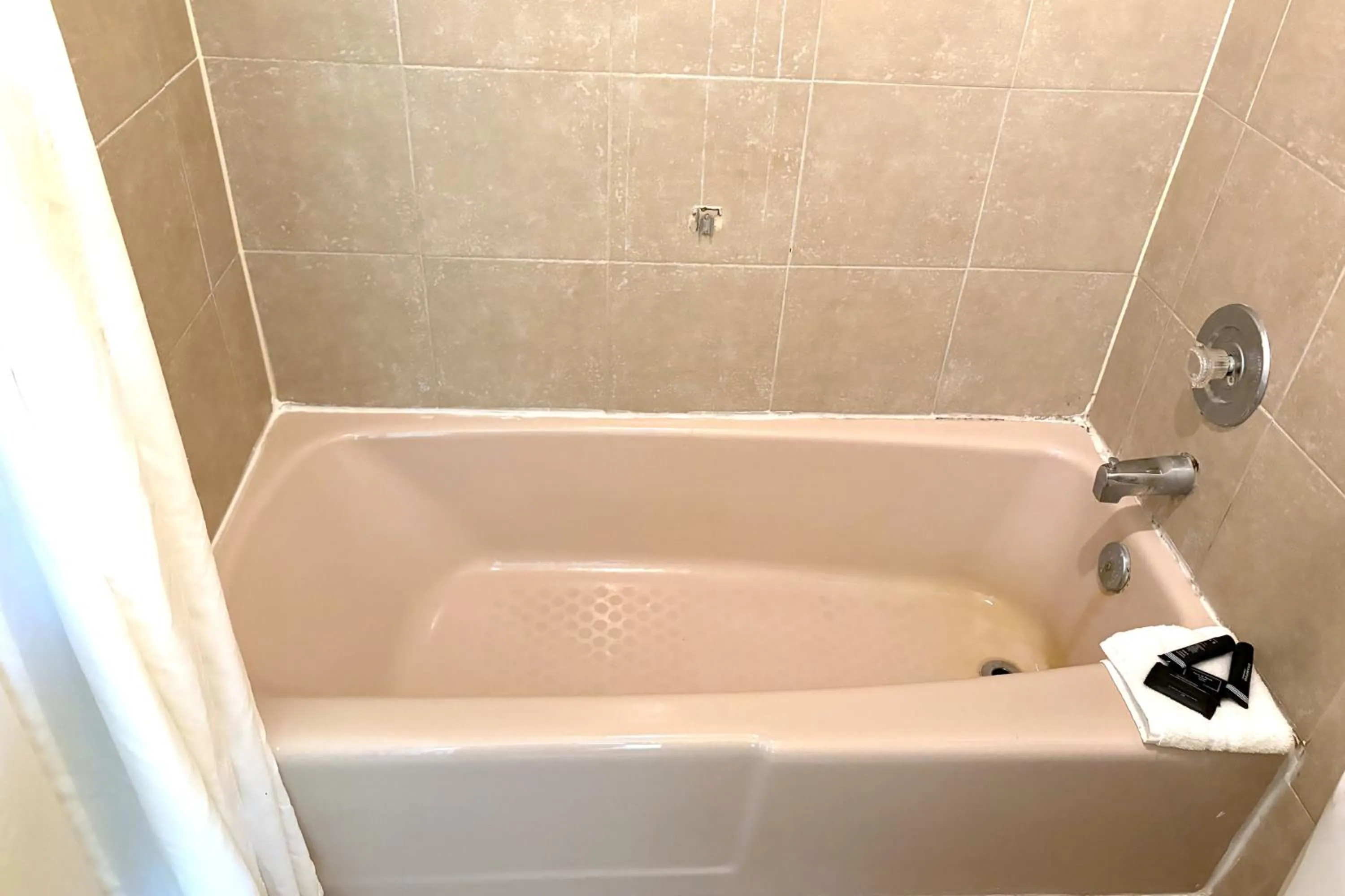 Bath in Motel 19 By Capital O Baytown I-10