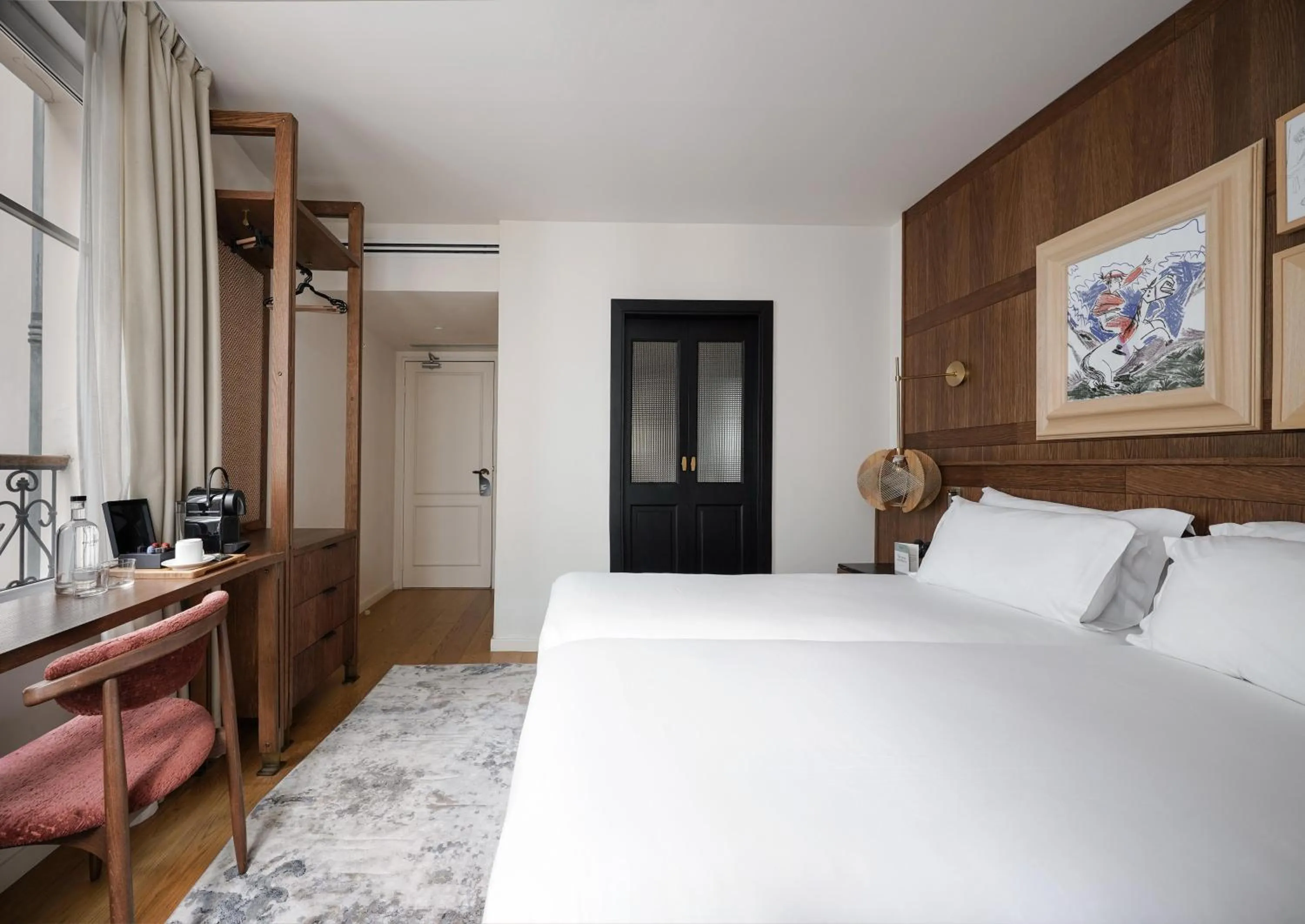 Photo of the whole room, Bed in Hotel Pulitzer Paris