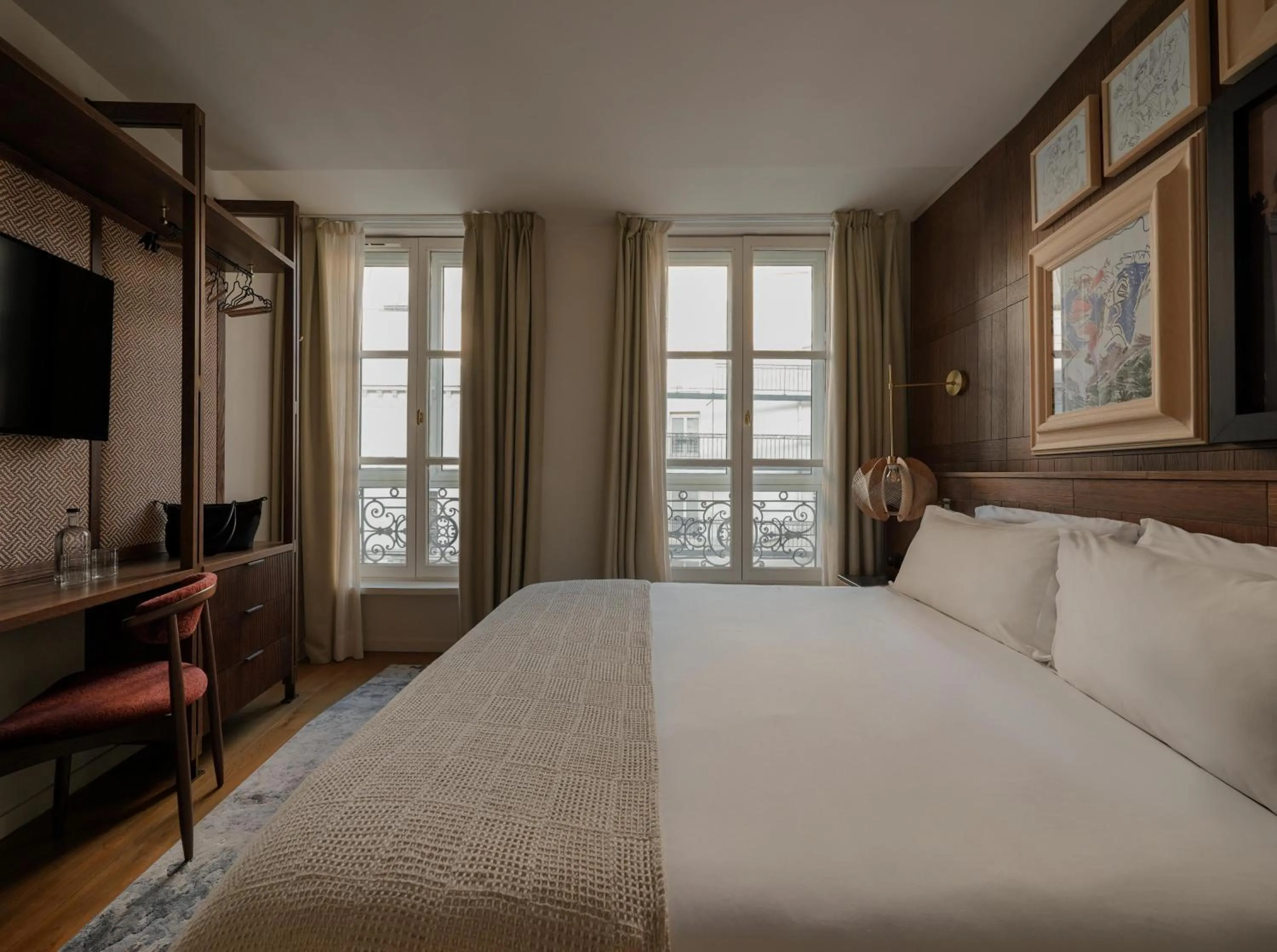Photo of the whole room, Bed in Hotel Pulitzer Paris