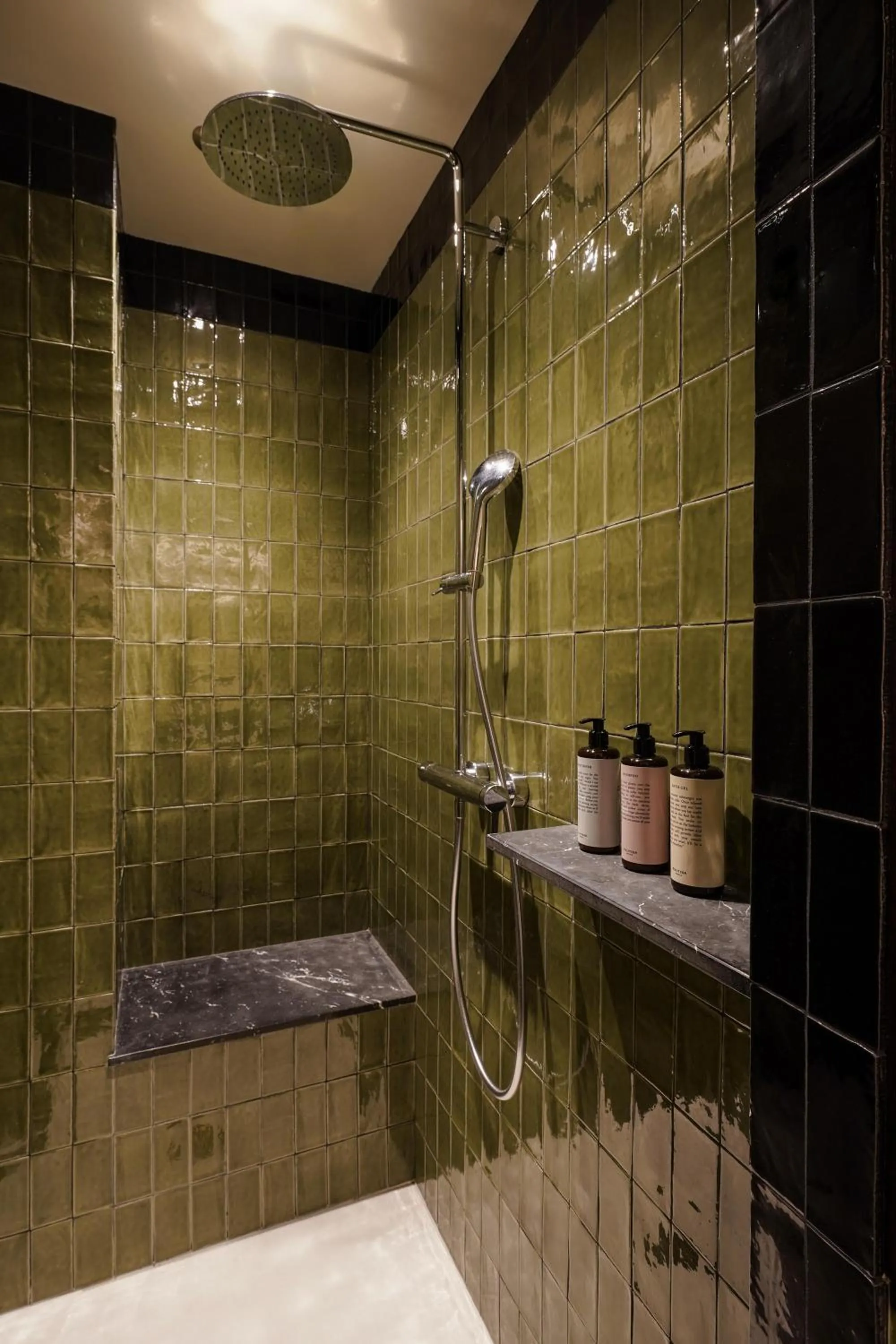 Bathroom in Hotel Pulitzer Paris